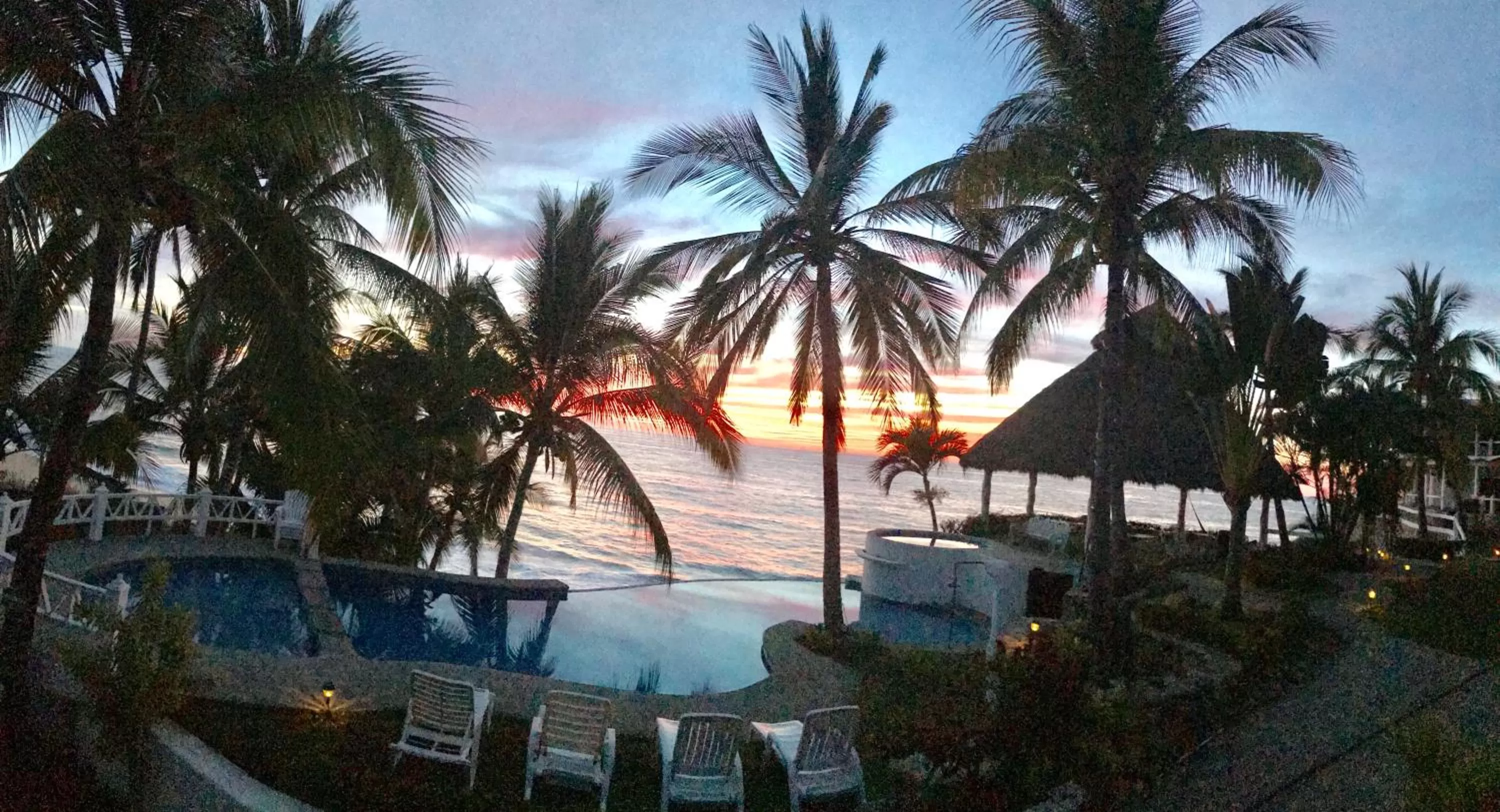 Swimming pool in Bungalows Lydia