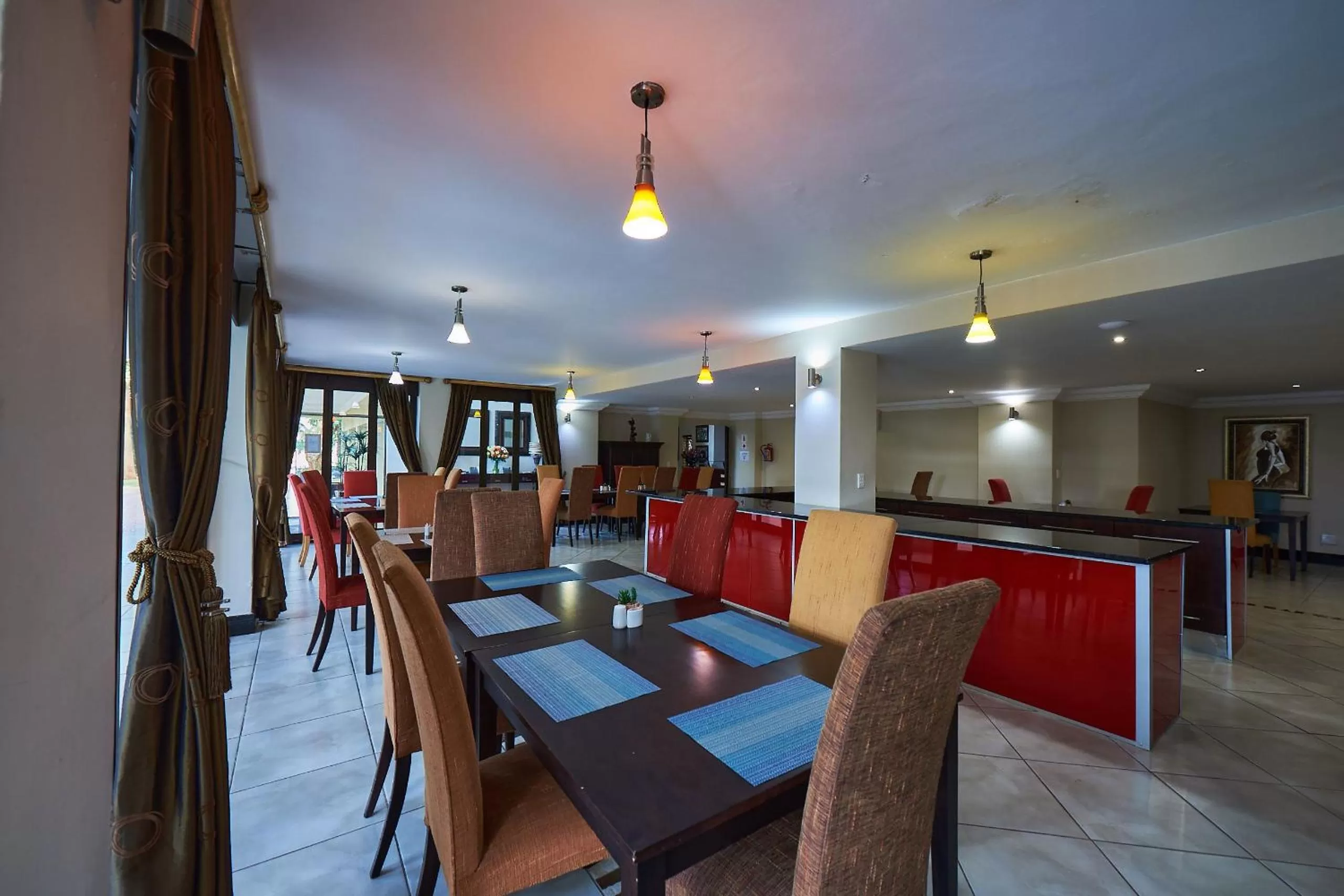 Restaurant/places to eat in Ebandla Hotel & Conference Centre