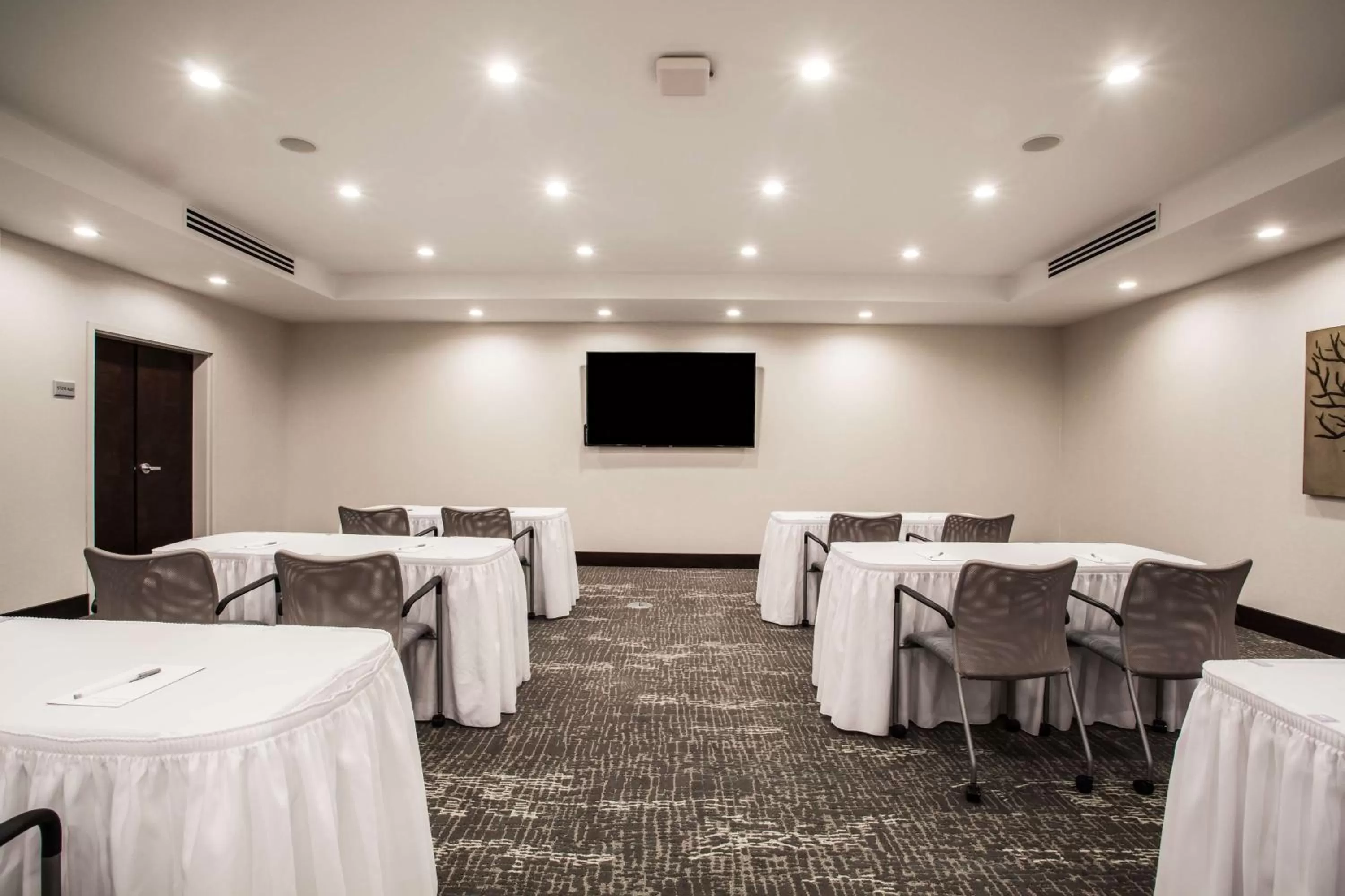Meeting/conference room in Hampton Inn Rochester Penfield, Ny