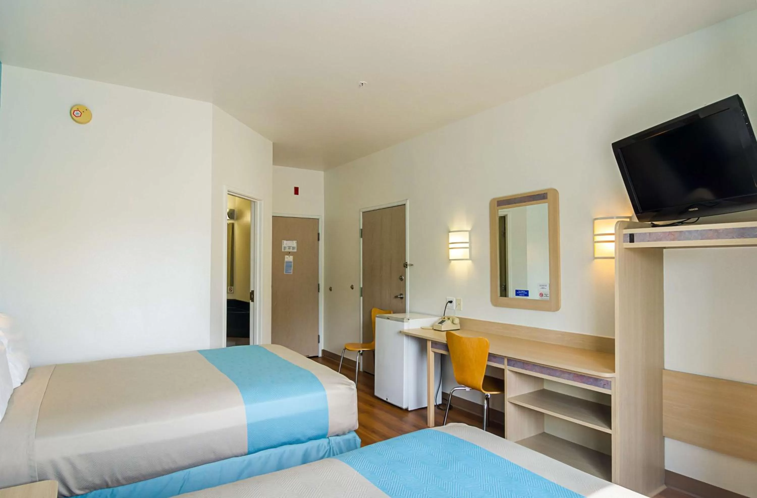 Bedroom, Bed in Motel 6-Wheatland, WY