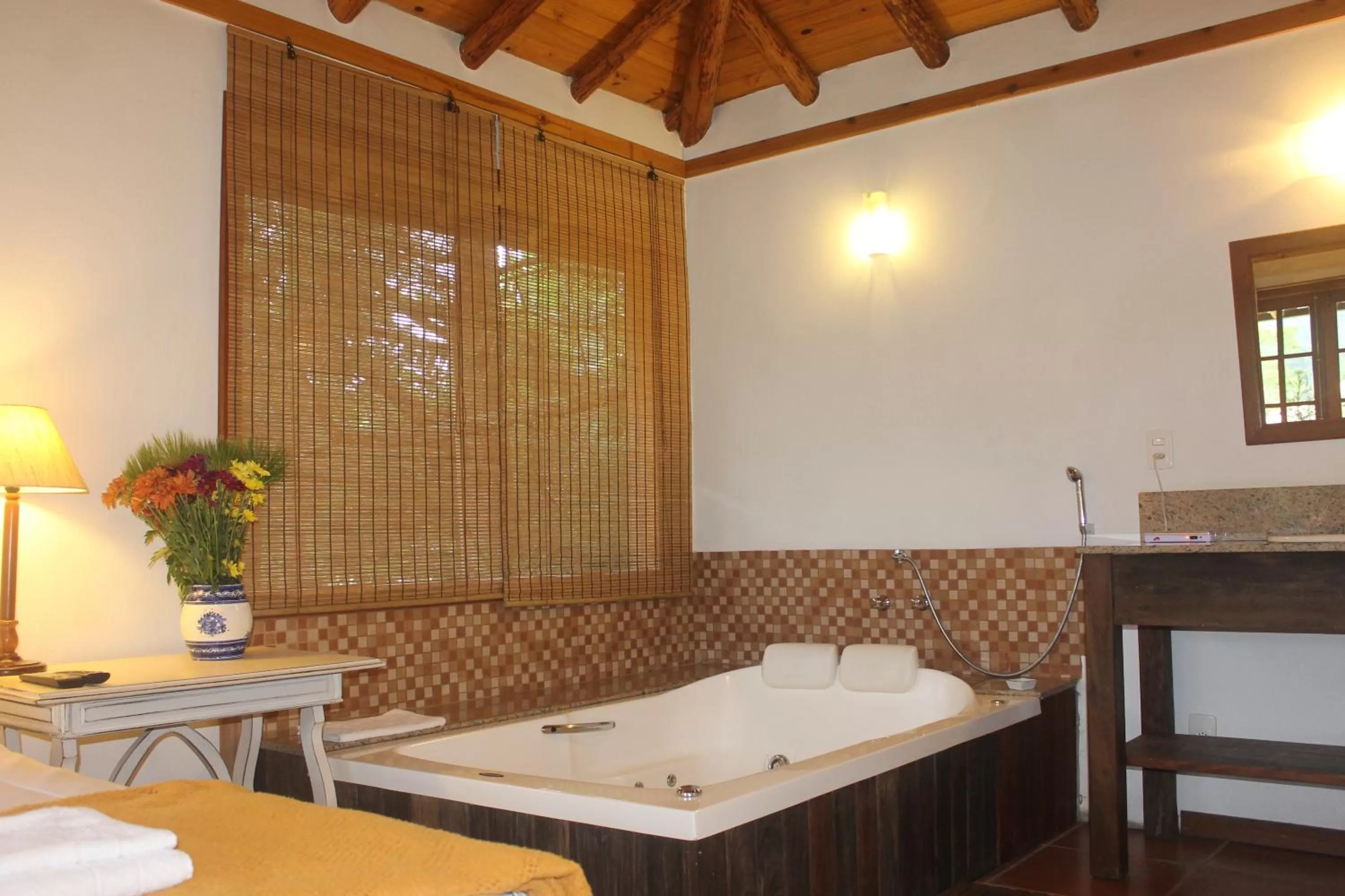 Hot Tub in Pousada Mariza