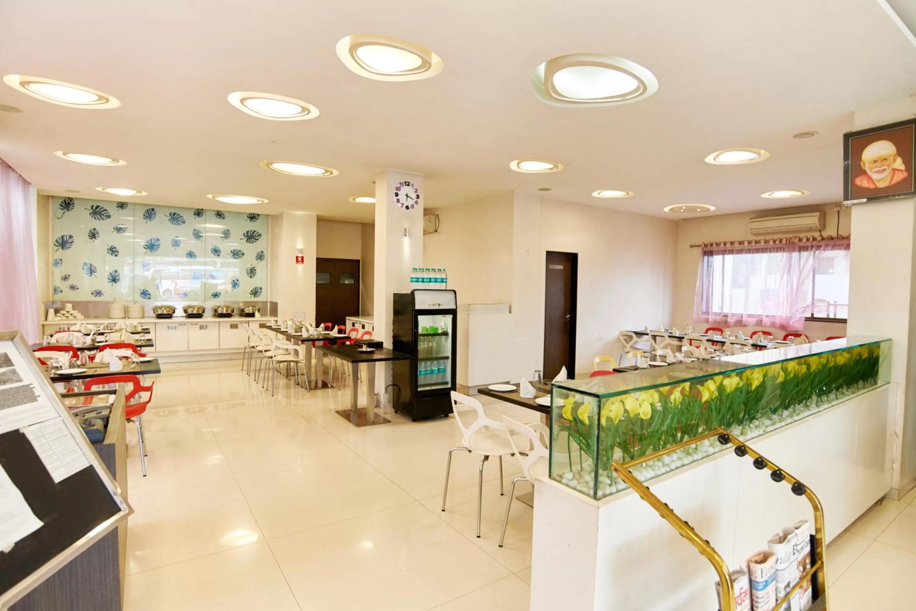 Restaurant/places to eat in Hotel Sai Mahal