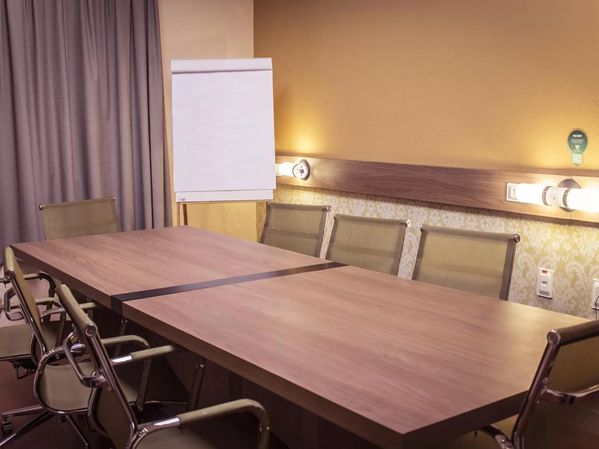Meeting/conference room, Dining Area in Hotel 10 Goiânia