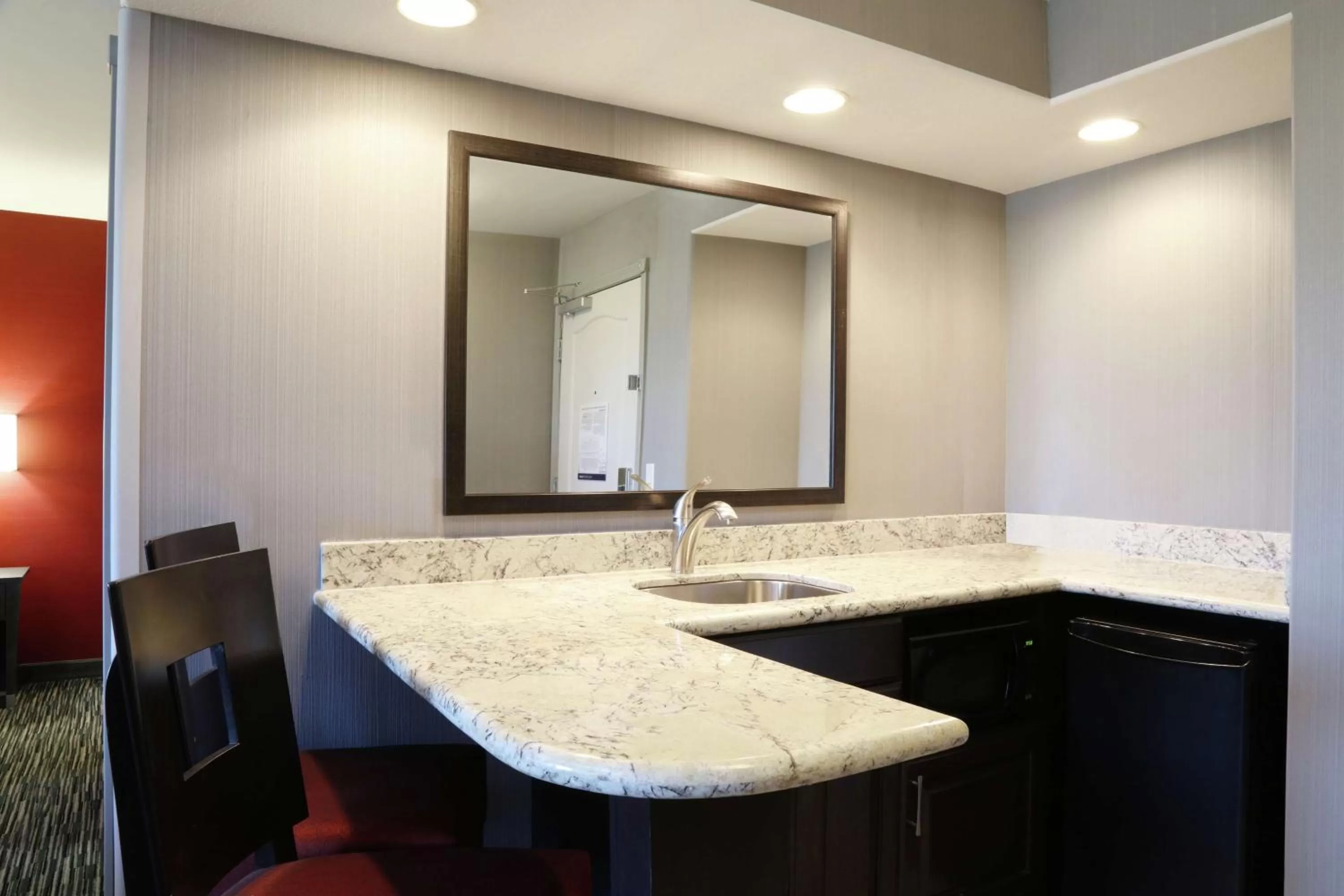 Kitchen or kitchenette in Hampton Inn & Suites Temecula