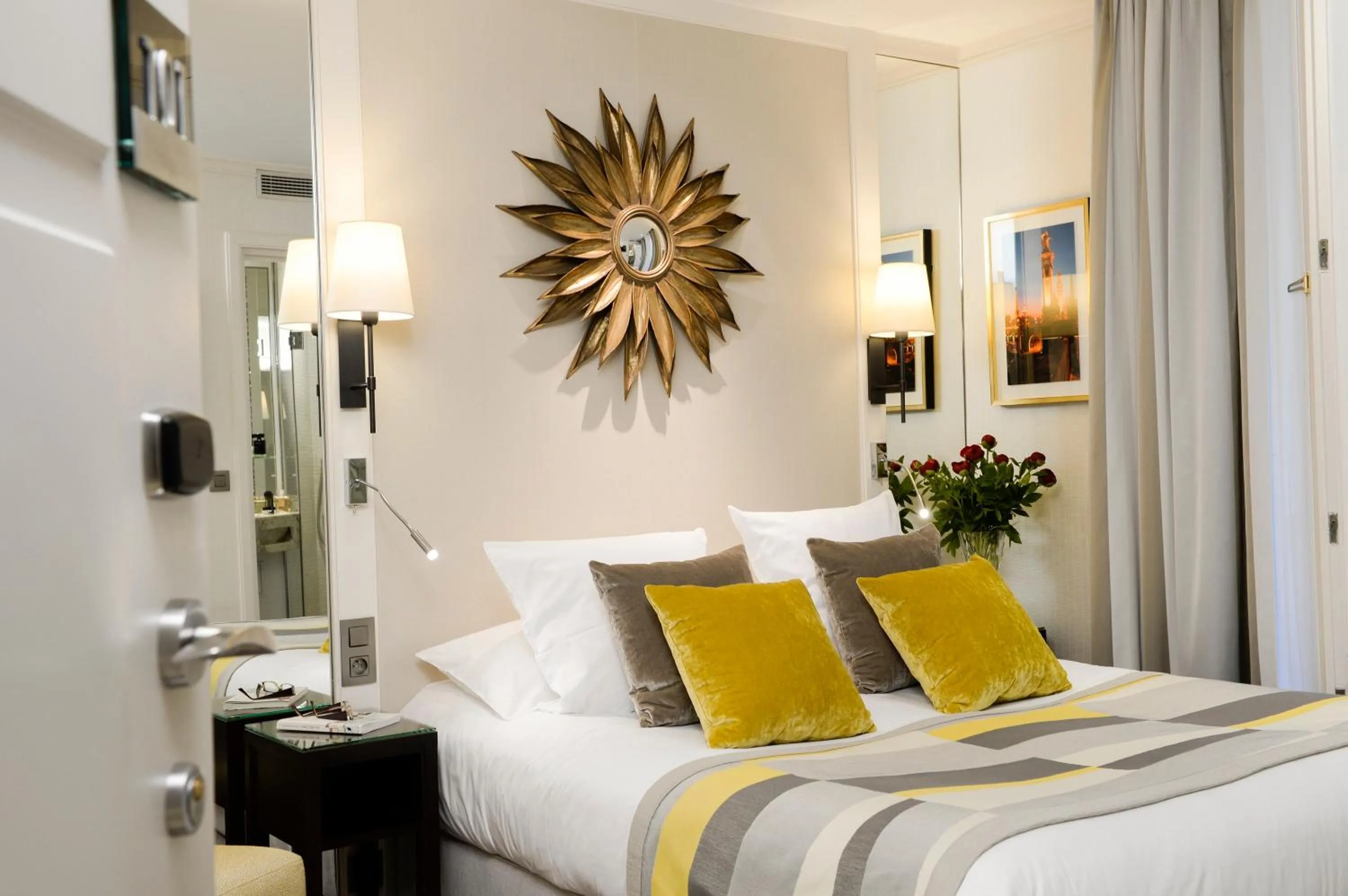 Bedroom, Bed in Best Western Plus Hotel Sydney Opera