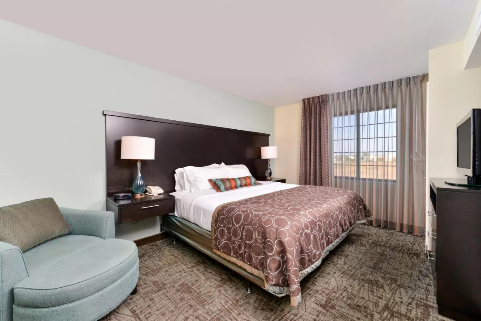 Staybridge Suites O'Fallon Chesterfield by IHG