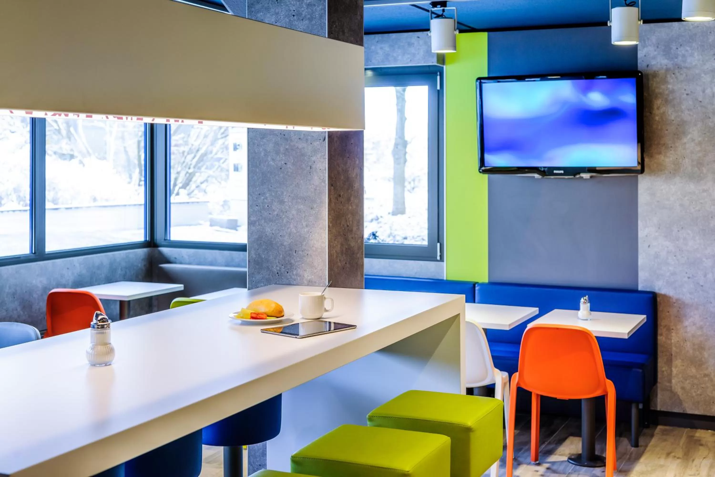 Buffet breakfast in ibis budget Lyon Gerland