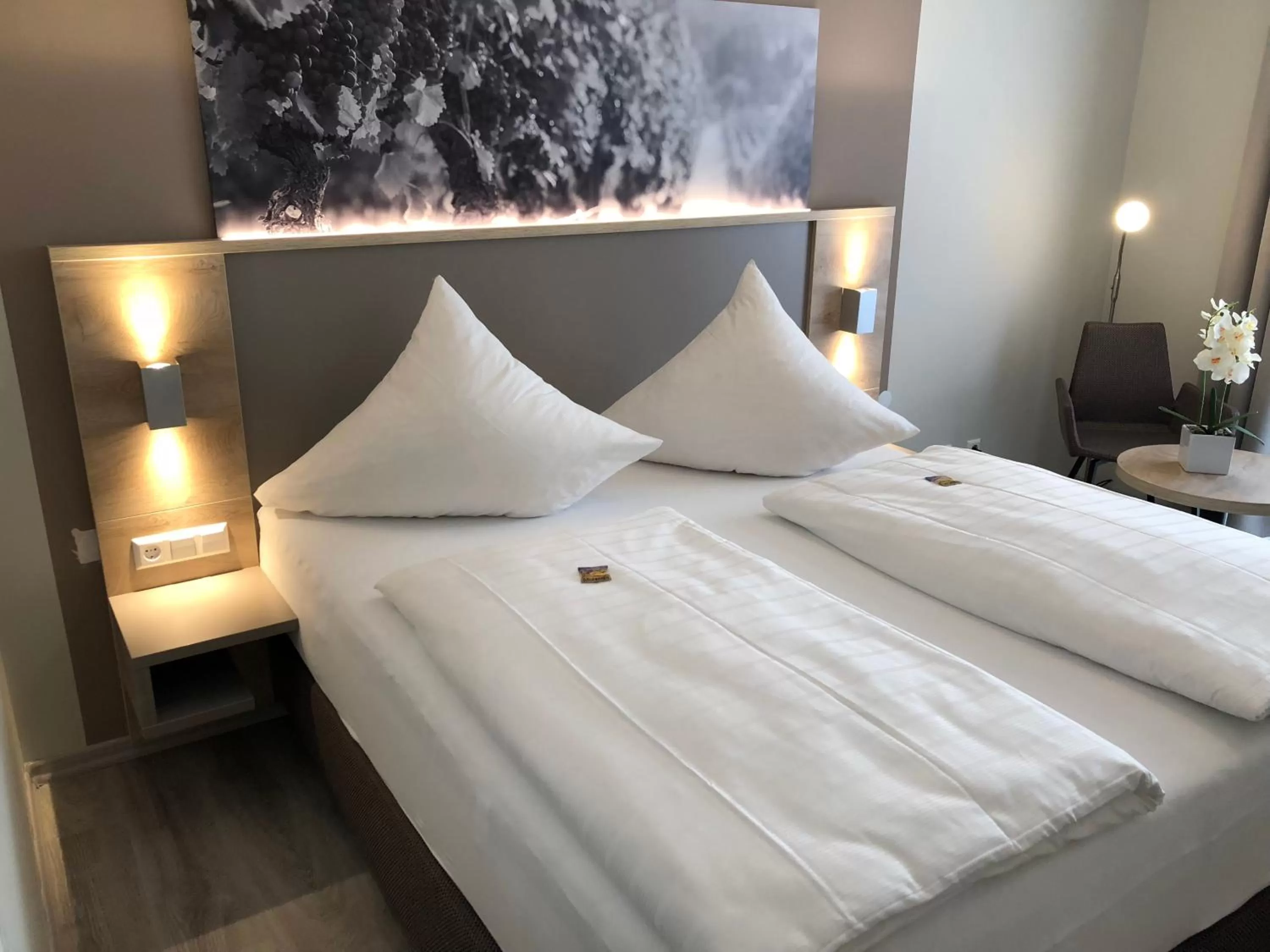 Photo of the whole room, Bed in Hotel Traumblick