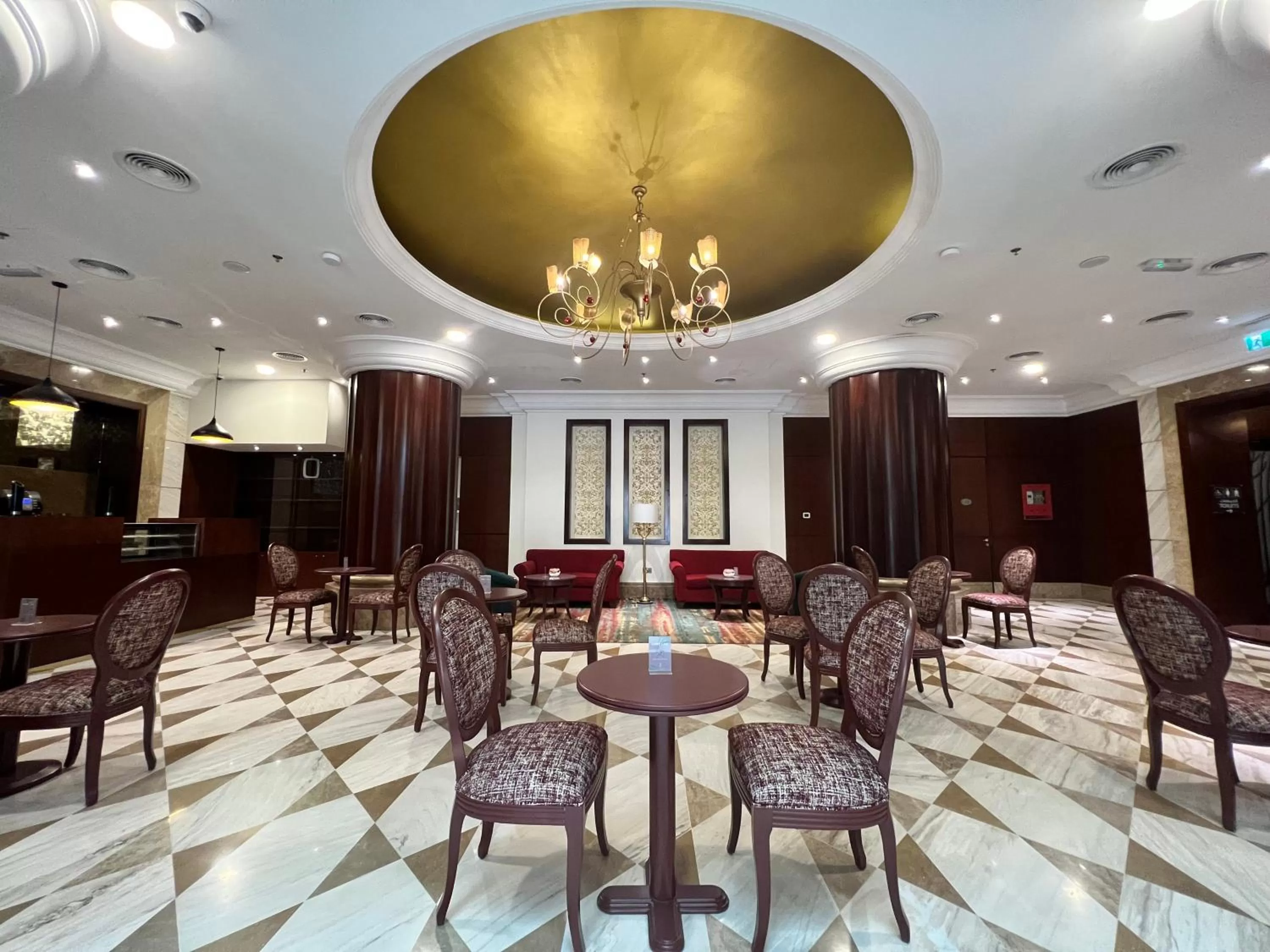 Restaurant/places to eat in City Seasons Suites