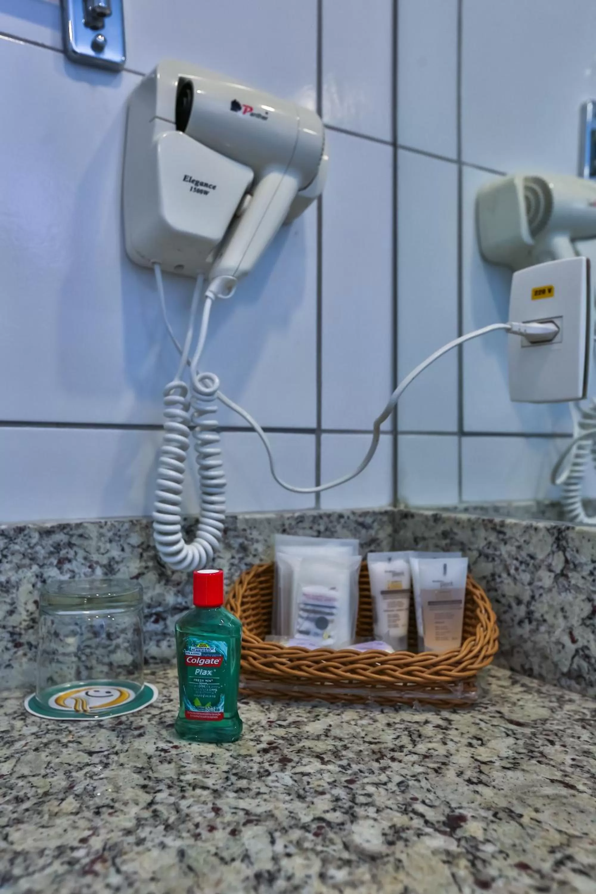 Bathroom in Quality Hotel Manaus