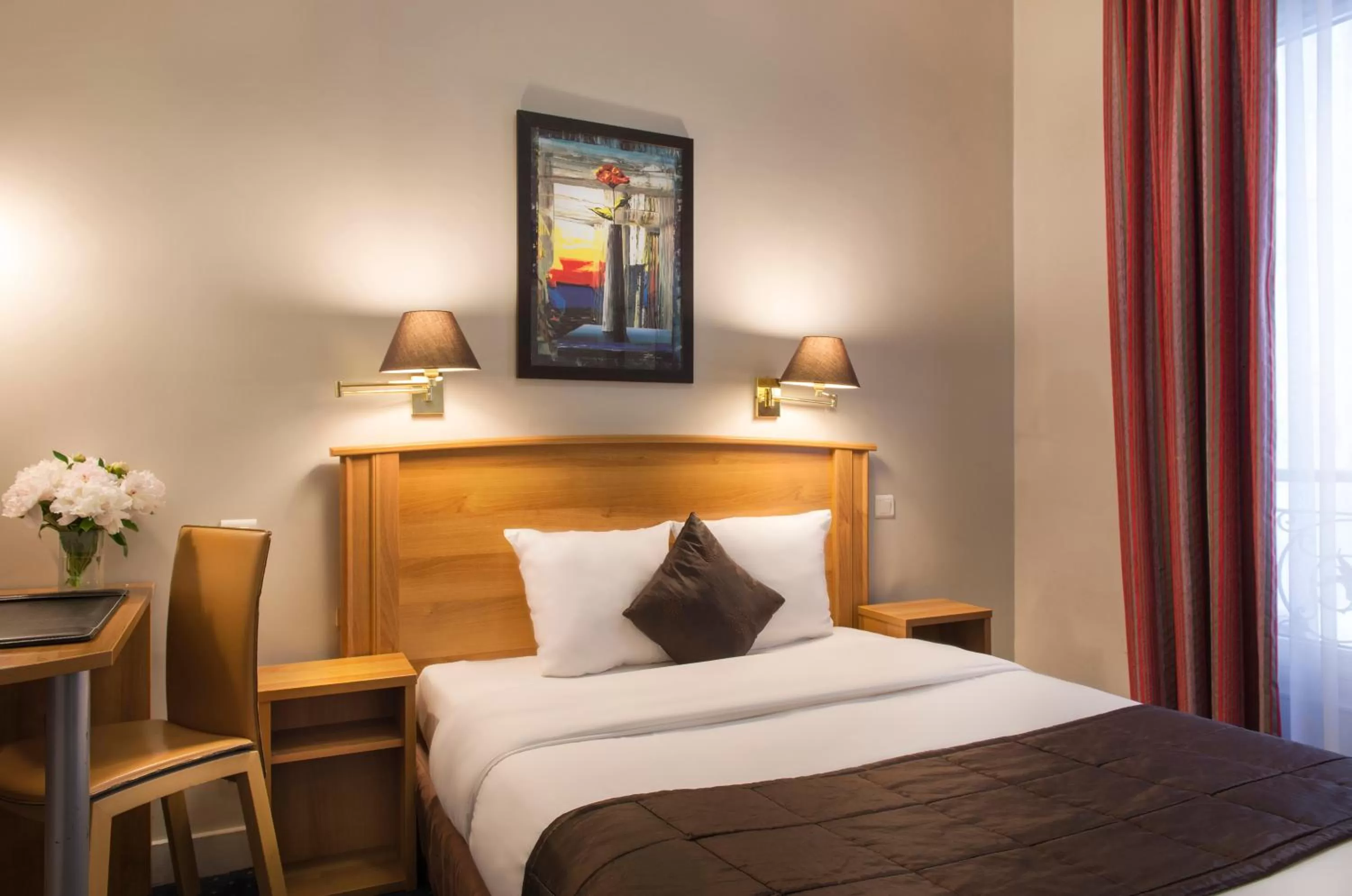 Day, Bed in Hotel Corona -Rodier-