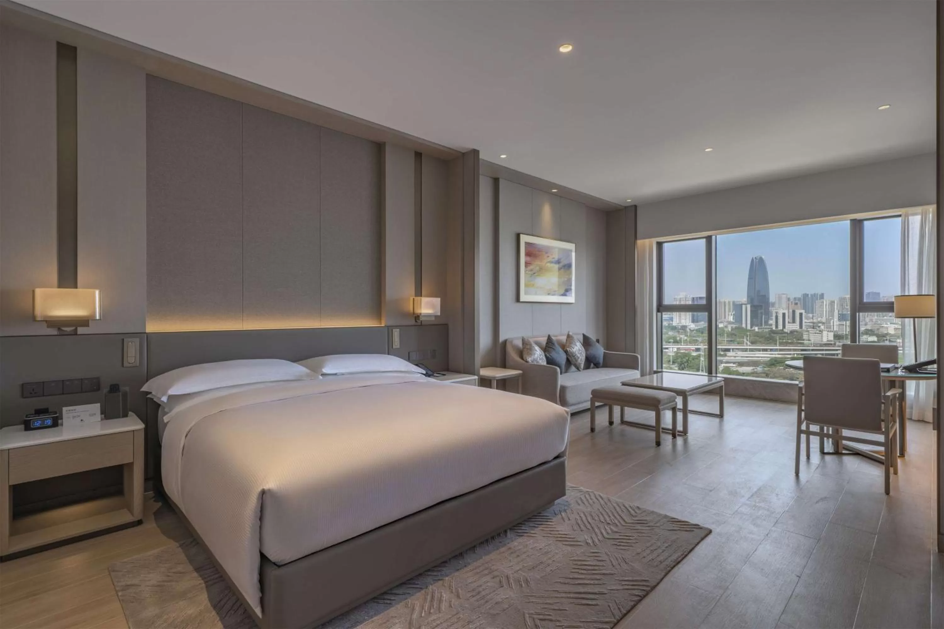 Bedroom, Bed in DoubleTree By Hilton Shenzhen Nanshan Hotel & Residences