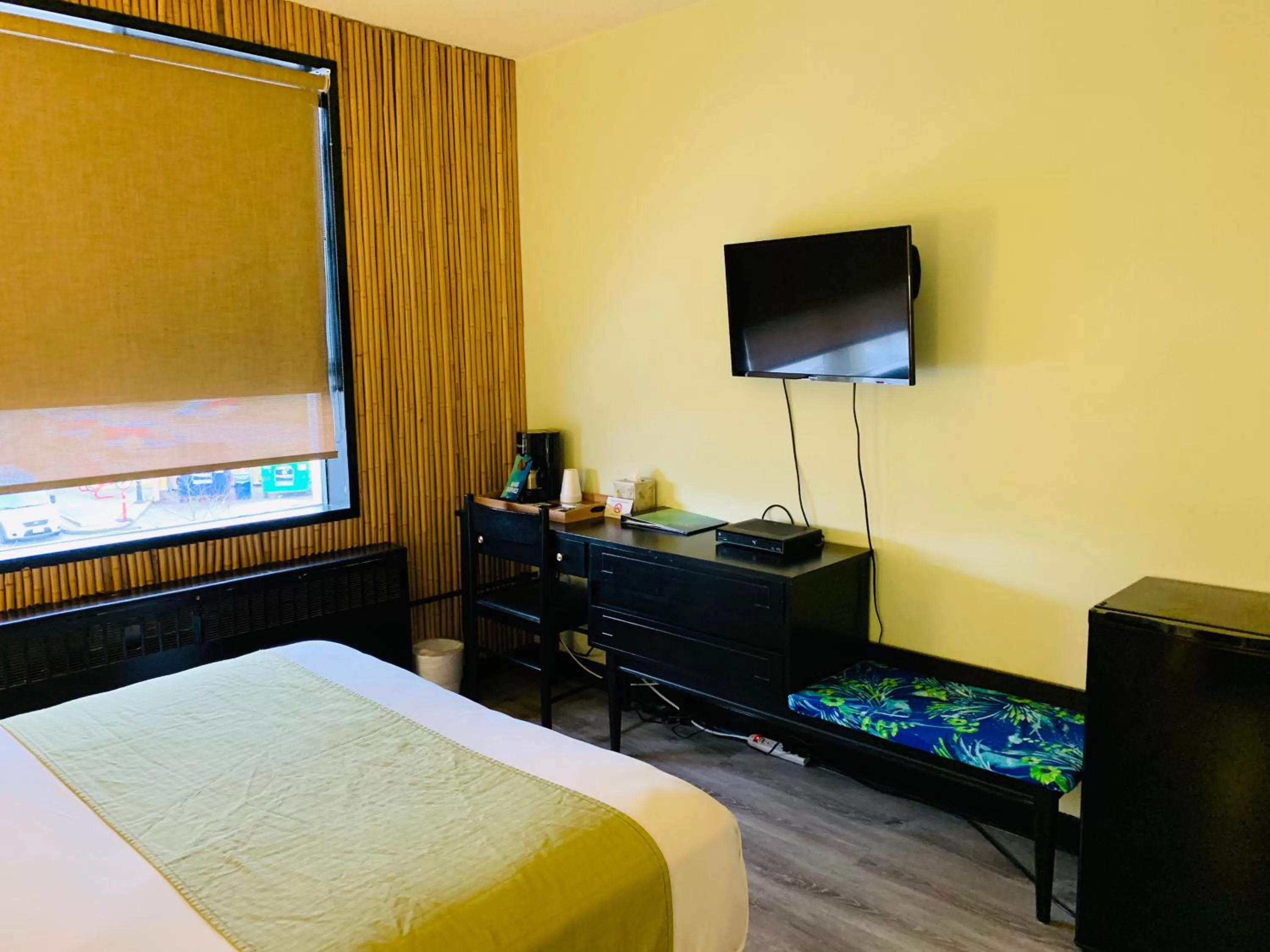 Bed in Hotel at the Waldorf