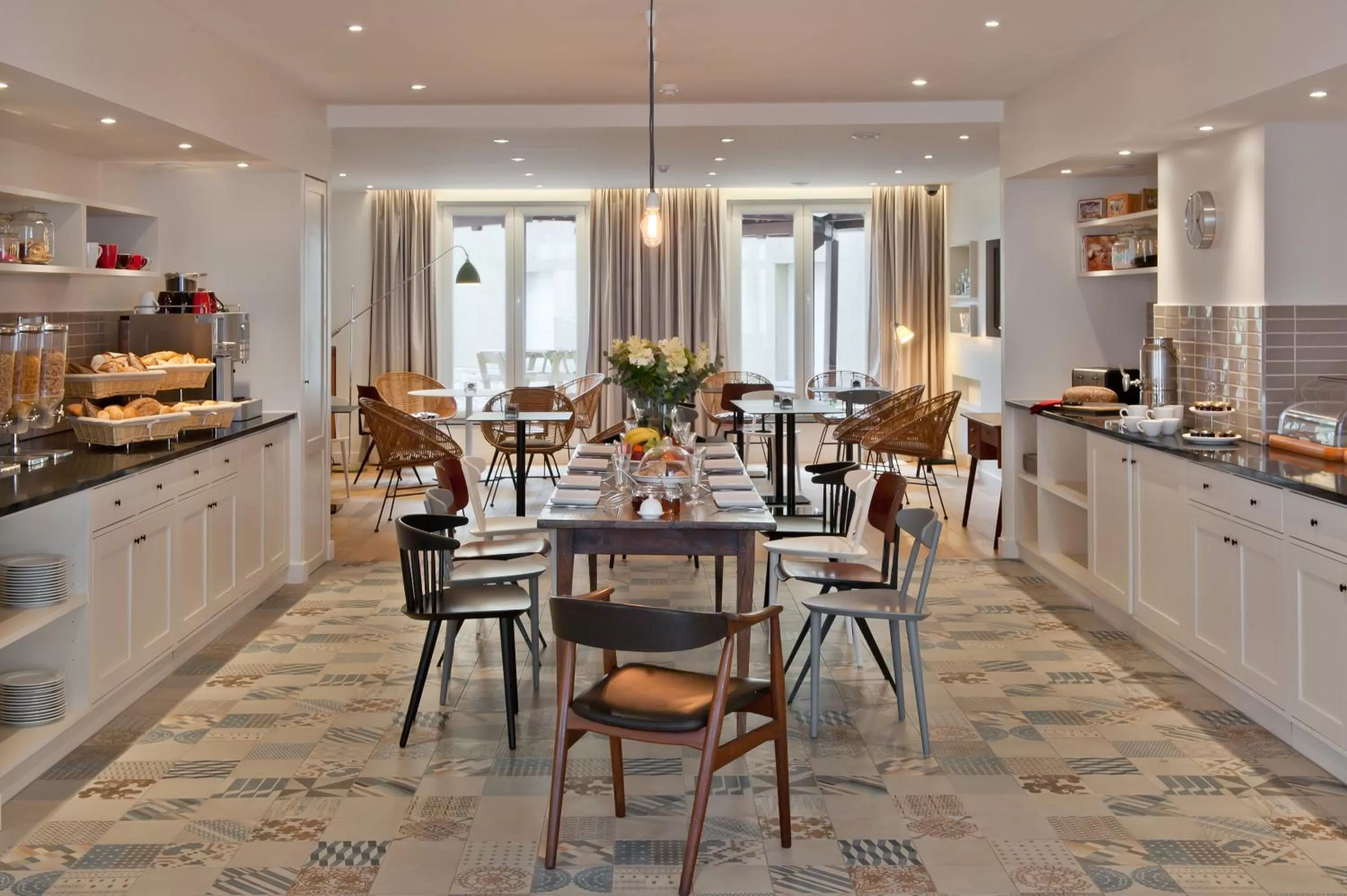 Restaurant/places to eat in Citadines Sainte-Catherine Brussels