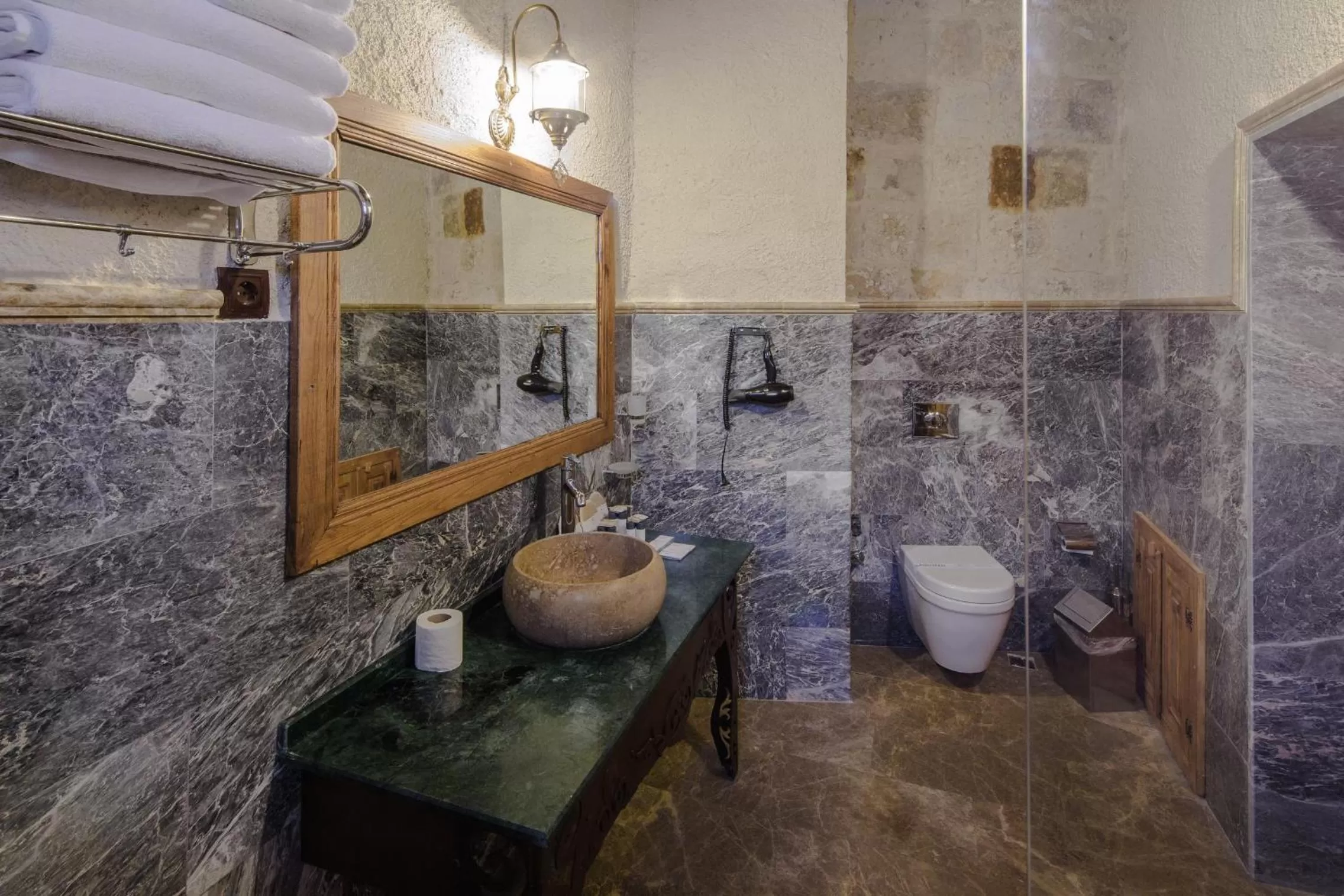 Toilet in Lunar Cappadocia Hotel