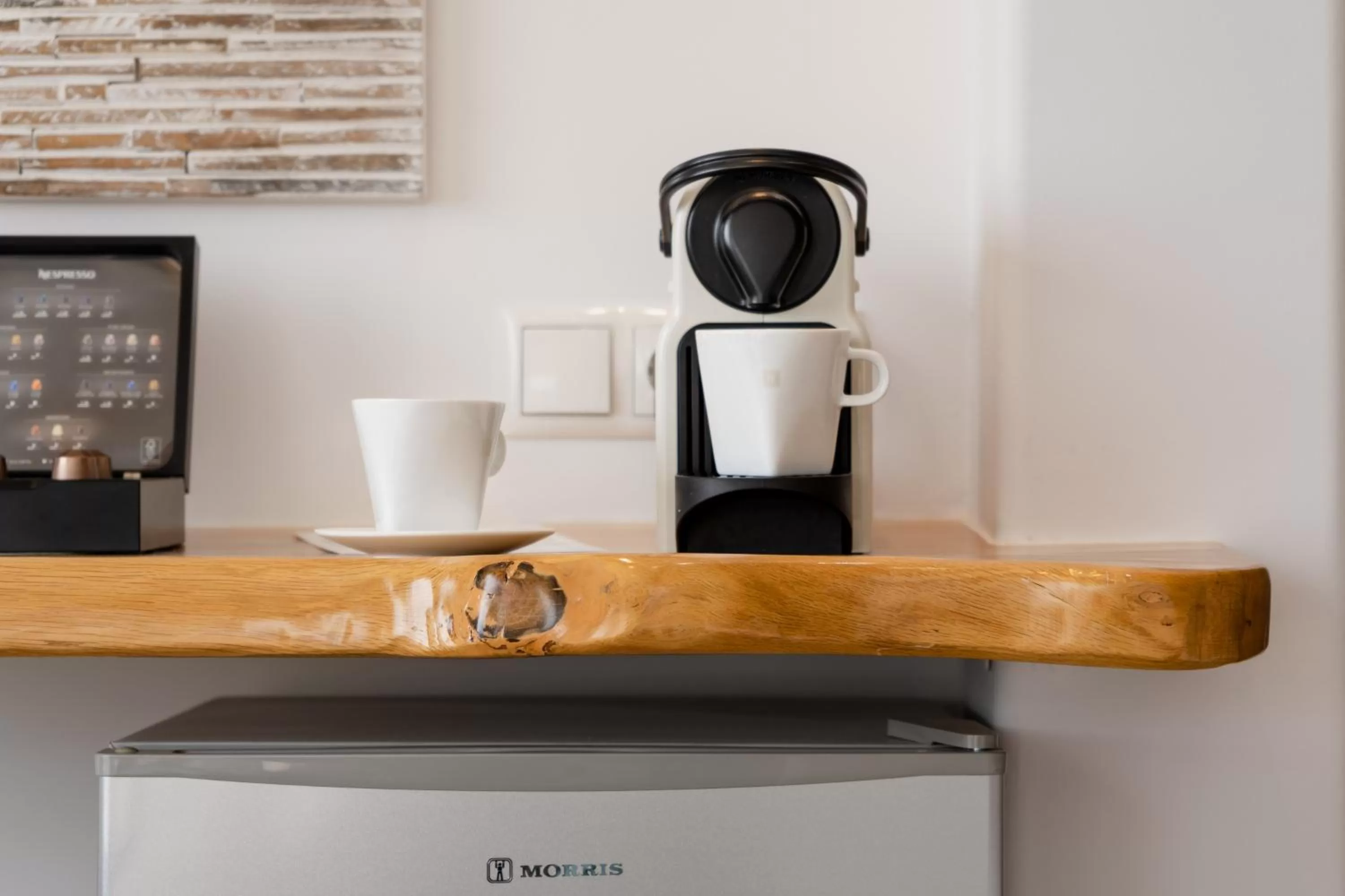 Coffee/tea facilities in Polis of Naxos