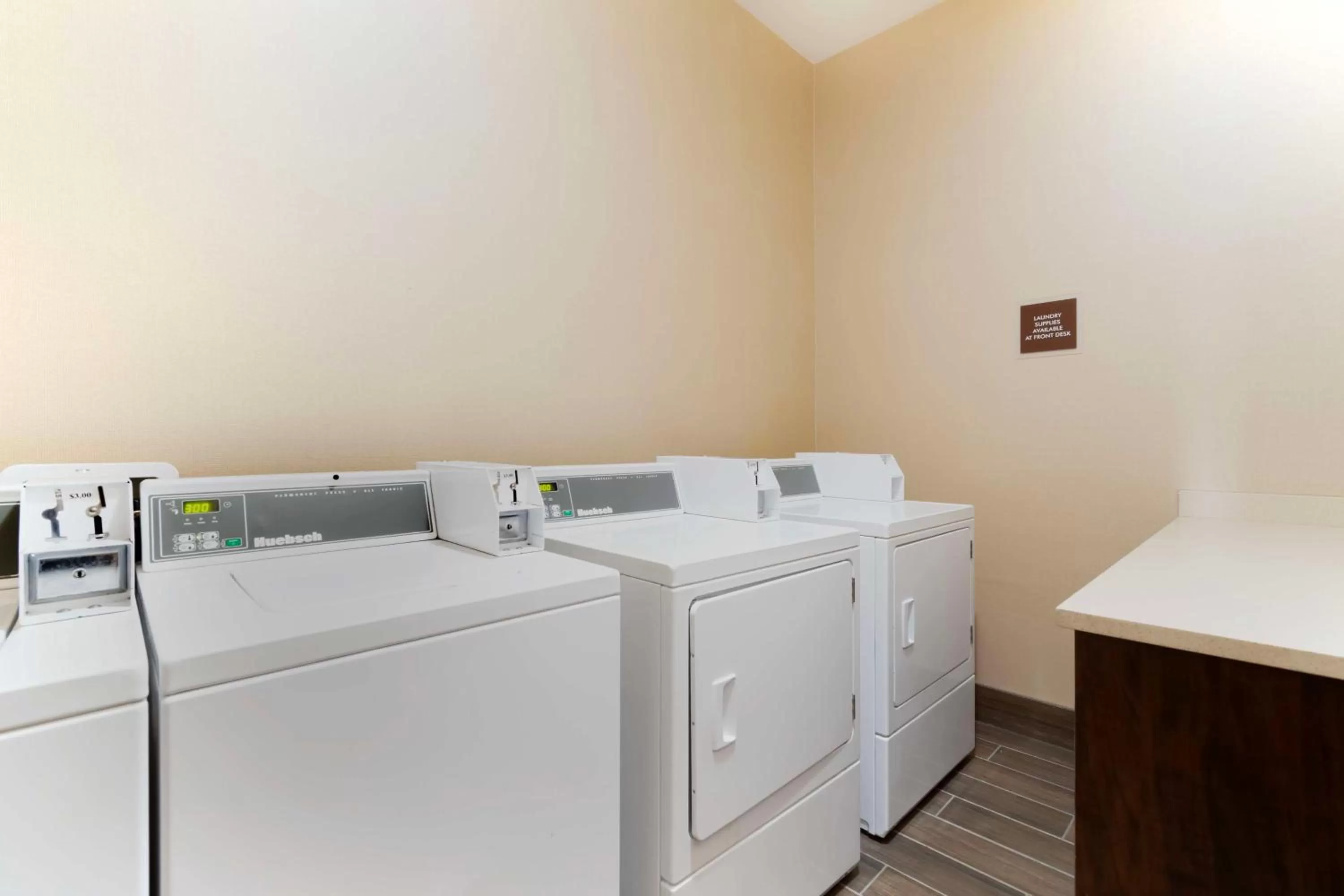 laundry in Best Western Plus Moosomin Hotel