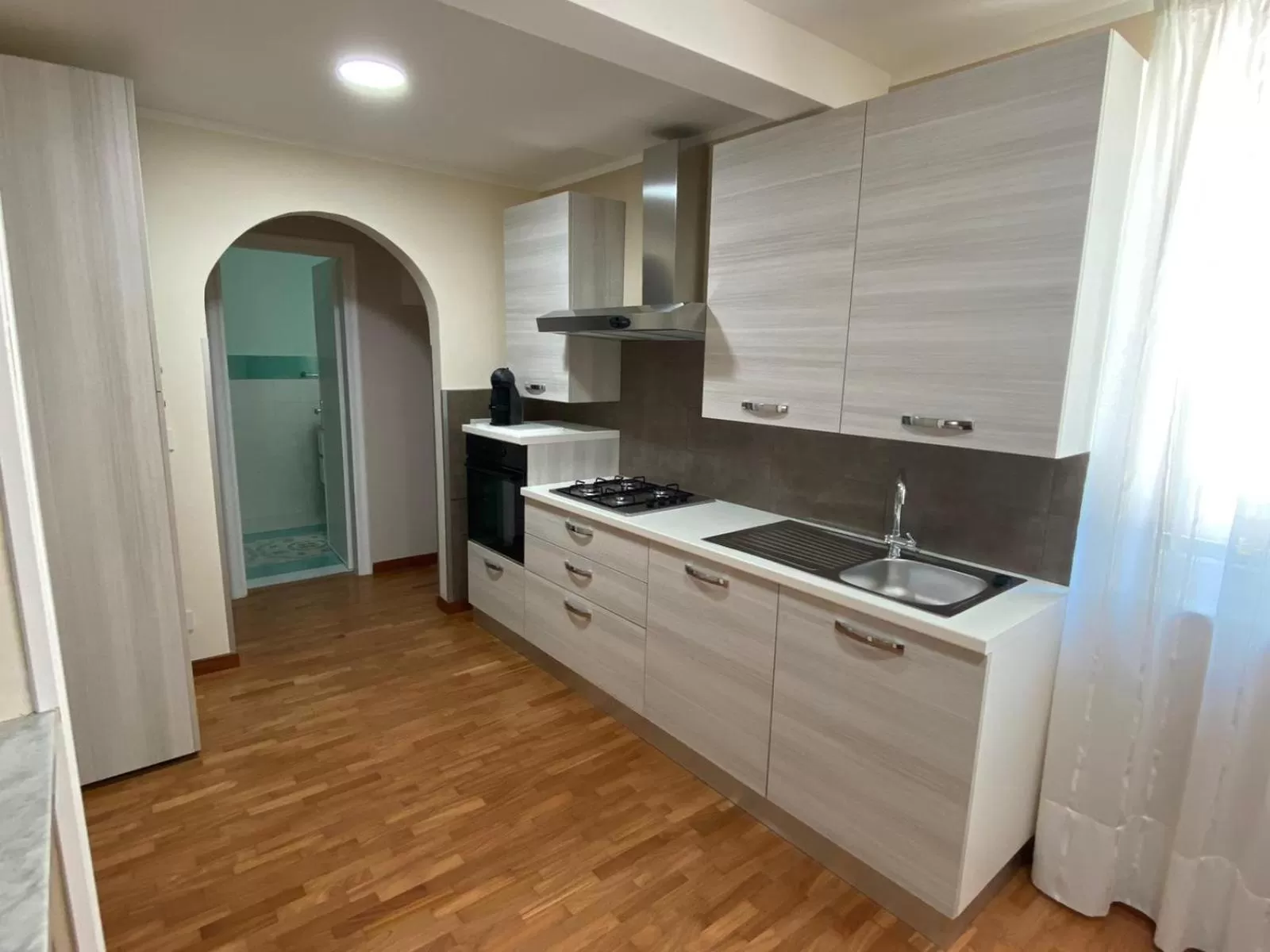 Kitchen or kitchenette in B&B Domus D'Italia