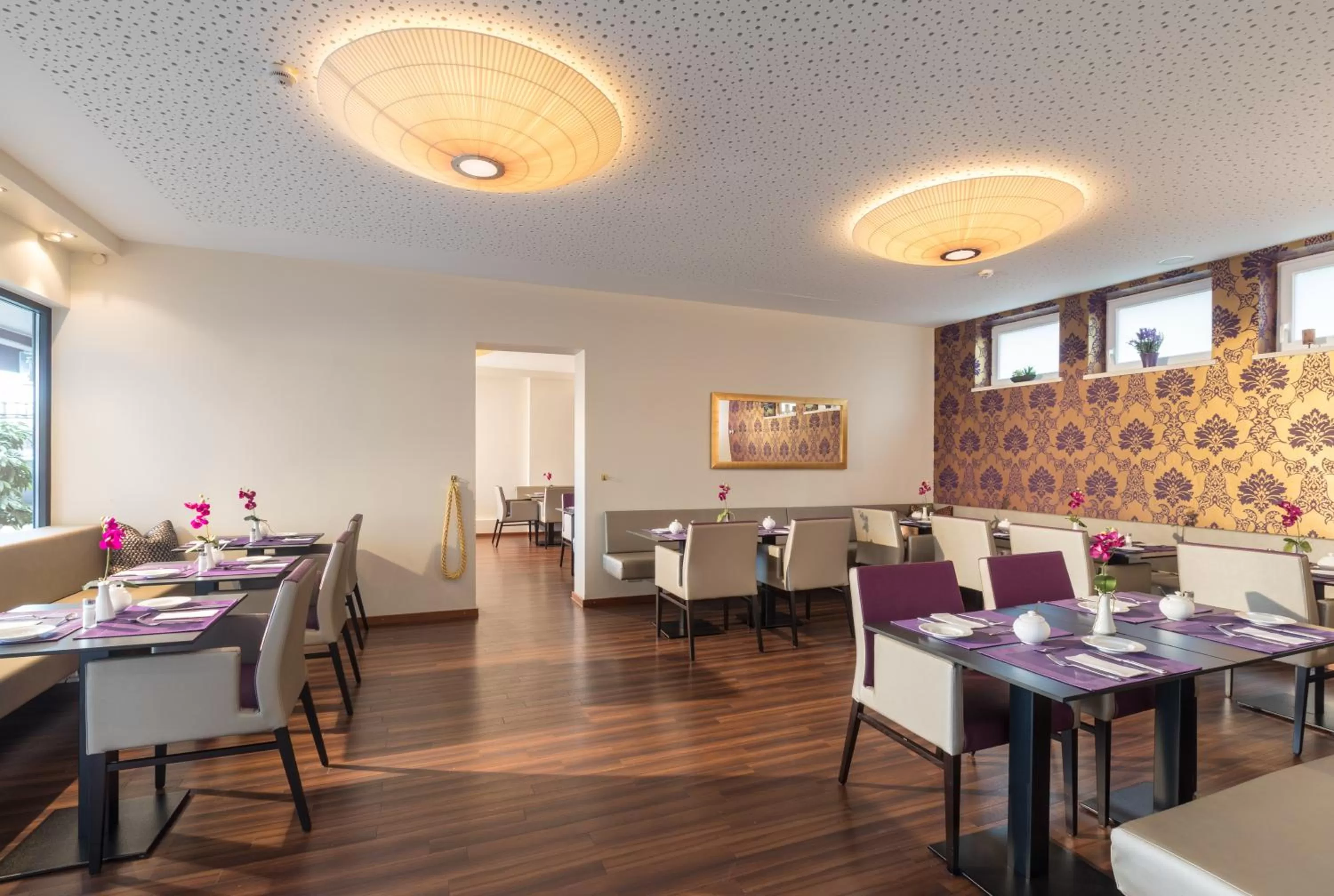 Restaurant/places to eat in Hotel Vis à vis