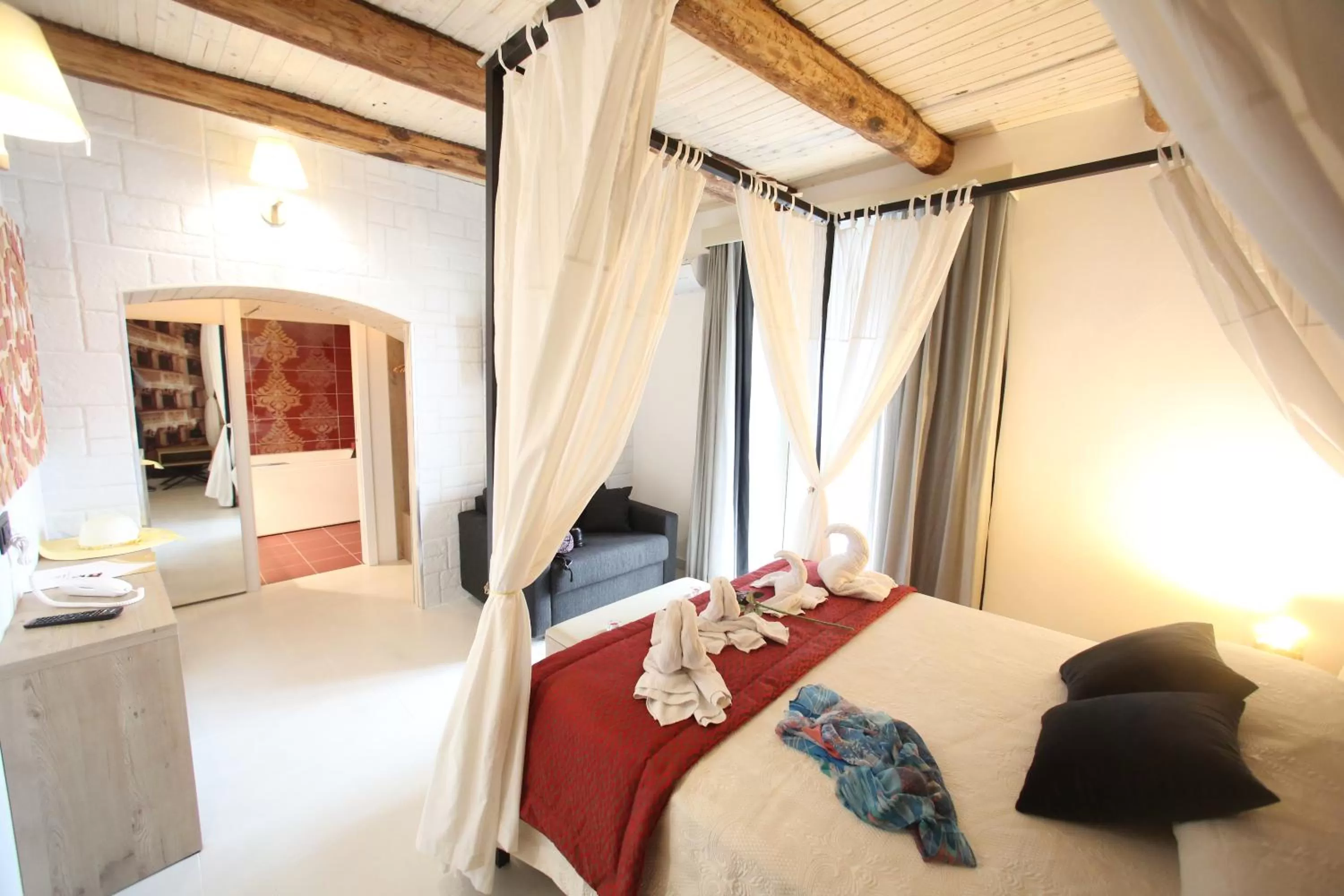 Bed in Relais Piazza Del Plebiscito B&B