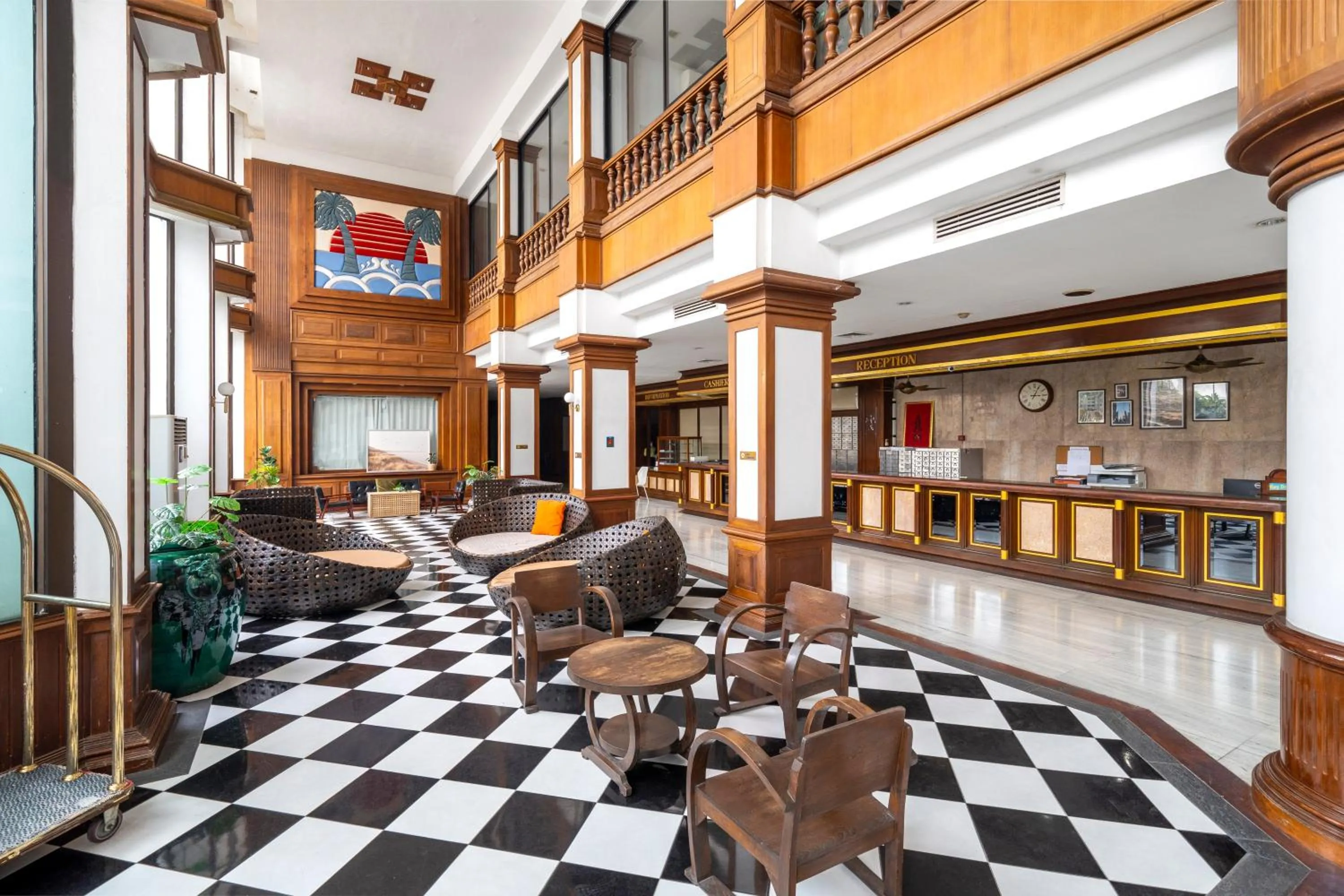 Lobby or reception in Welcome Plaza Hotel Pattaya