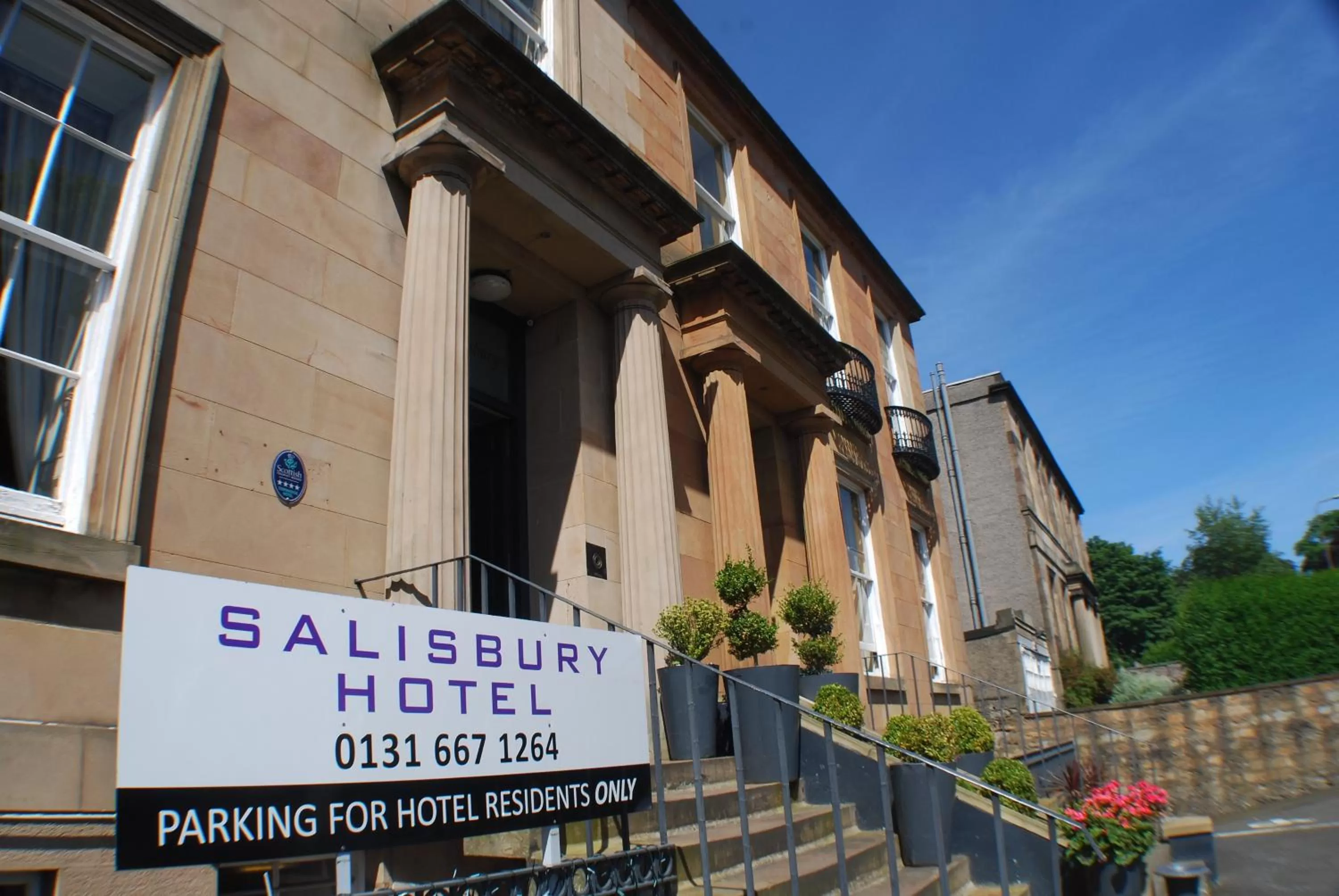 Facade/entrance in The Salisbury Hotel
