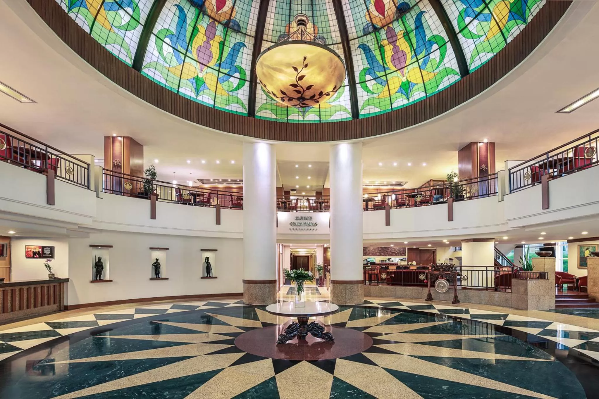 Lobby or reception in Mercure Jakarta Kota