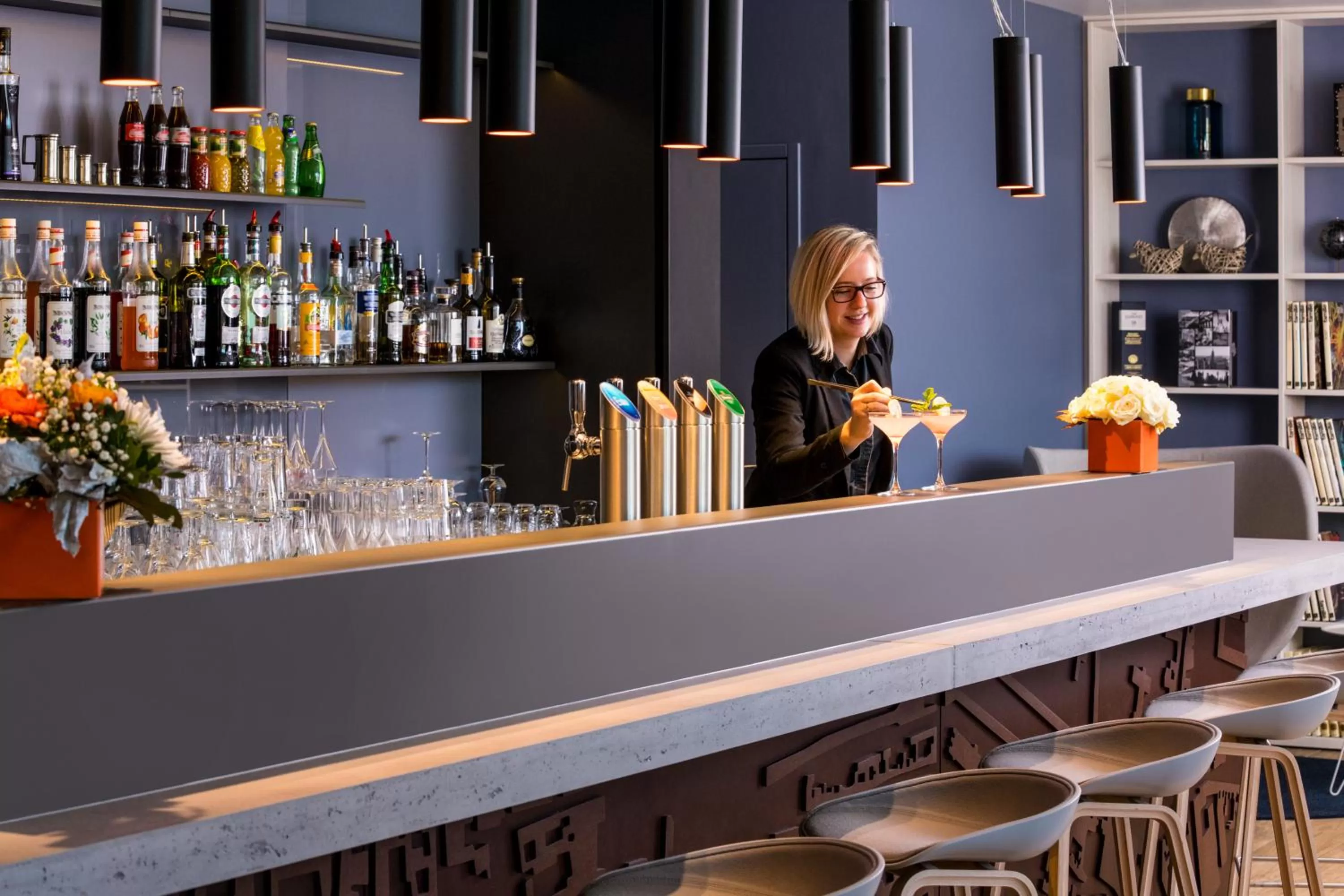 Lounge or bar in Mercure Beauvais Centre Cathédrale