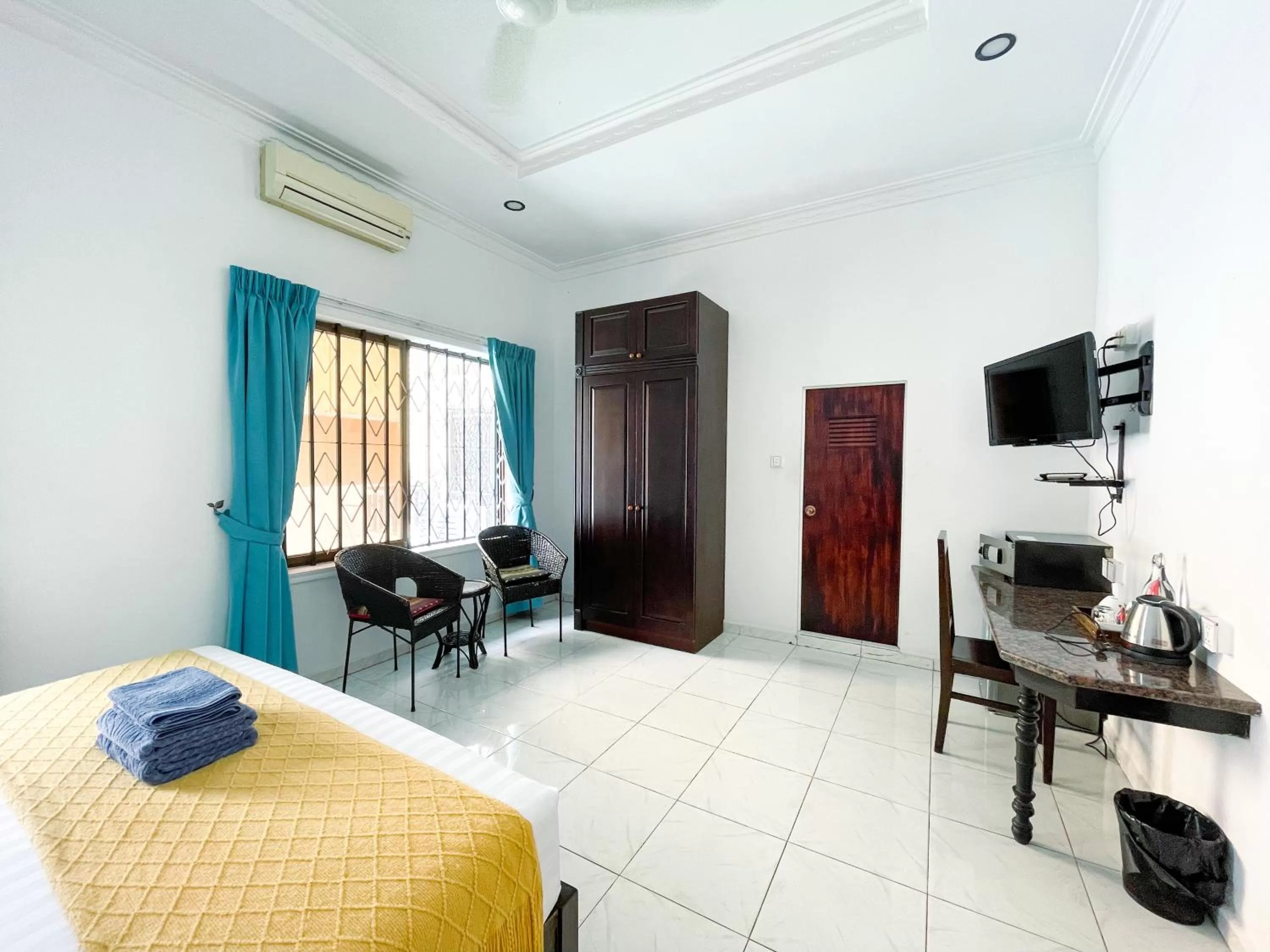 View (from property/room), Bed in Birdcage Boutique