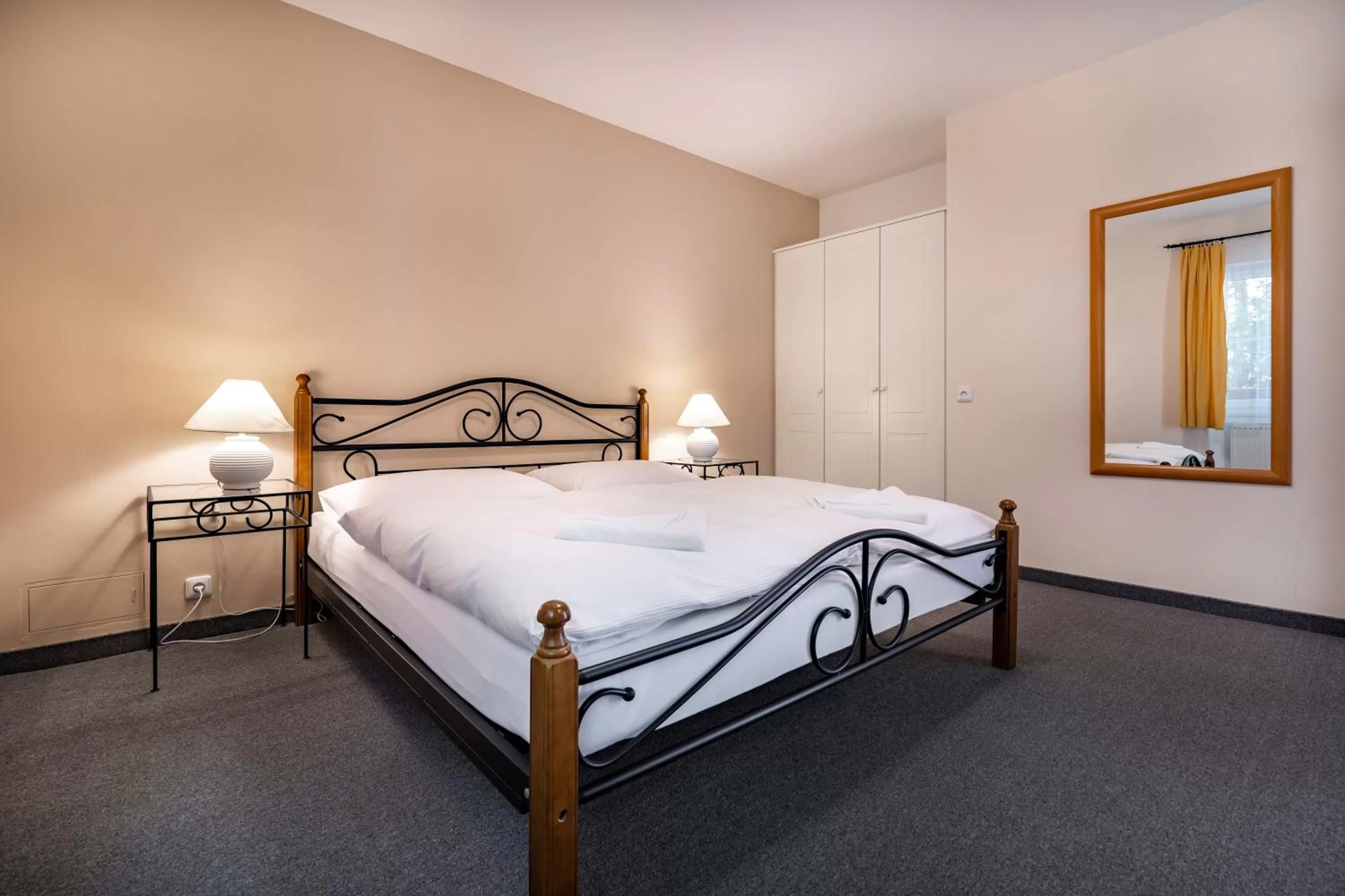 Bedroom, Bed in Apartma La Provence