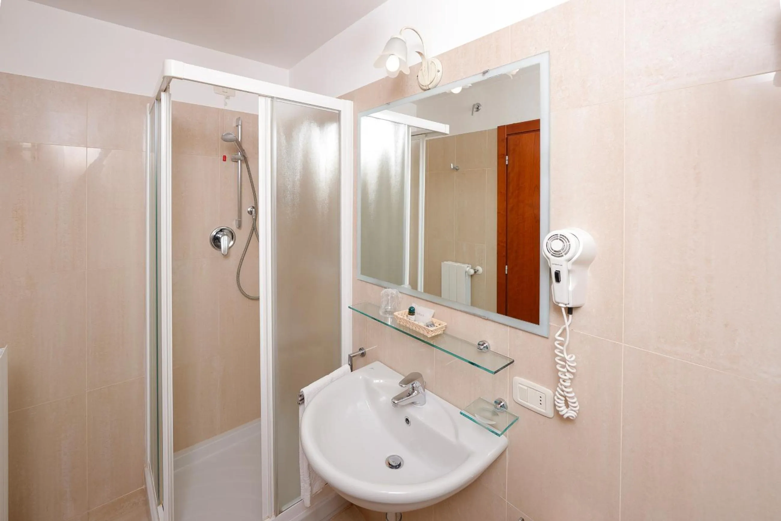 Bathroom in Hotel Michelangelo