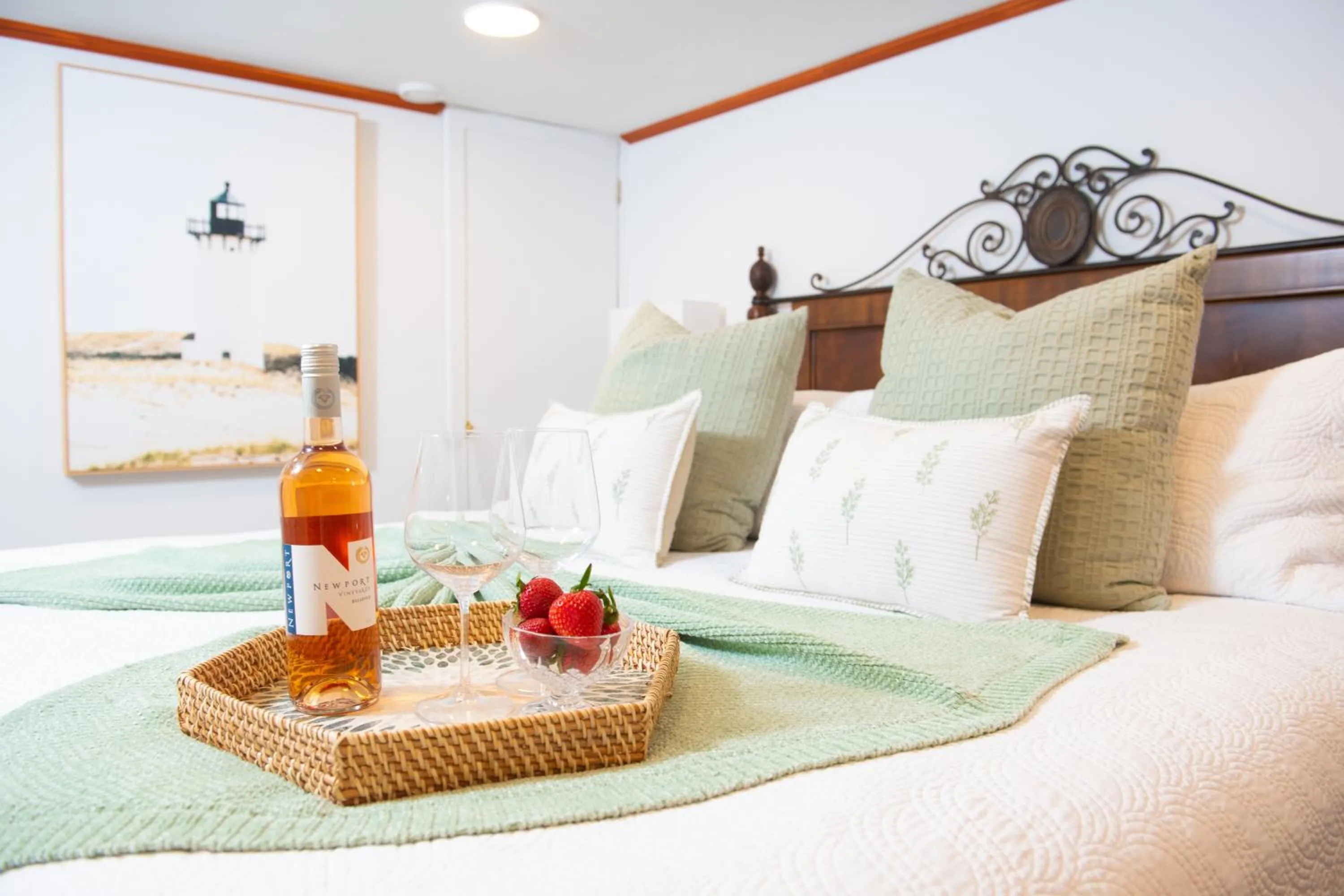 Bed in America's Cup Inn Newport