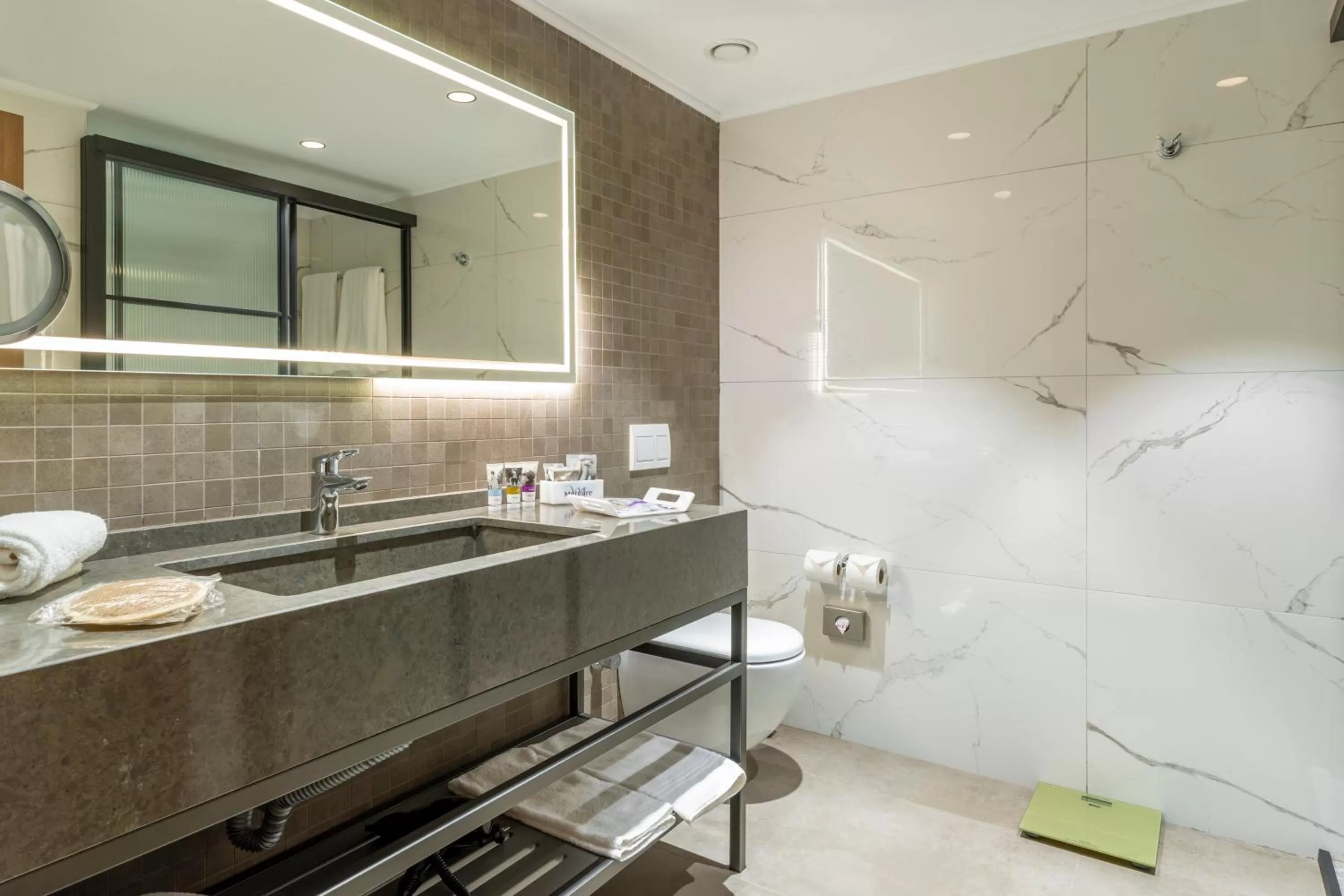 Famiy Room with Sea View in Mercure Trabzon Hotel