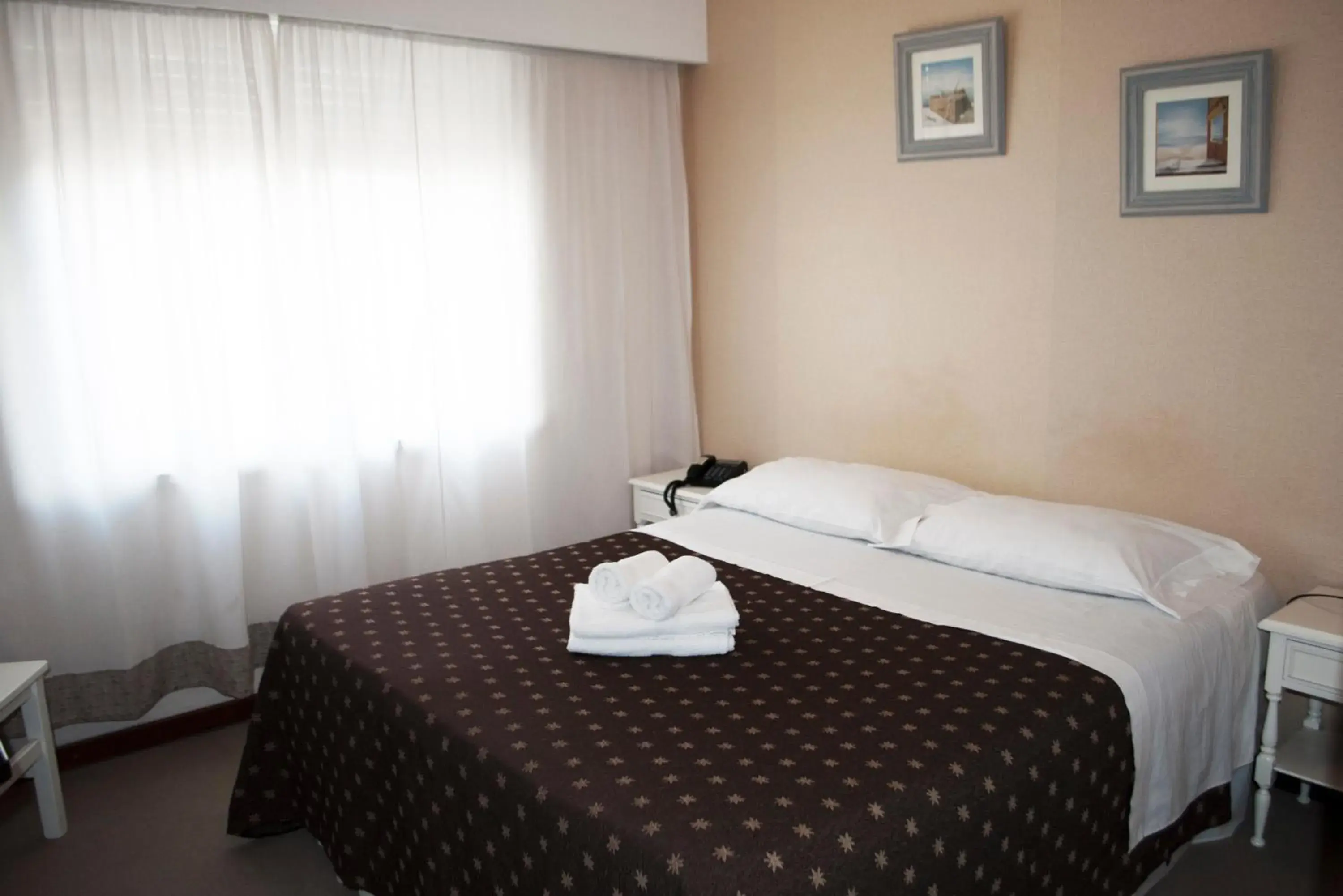 Standard Double or Twin Room in Hotel Gran Madryn Standard Double or Twin Room in Hotel Gran Madryn