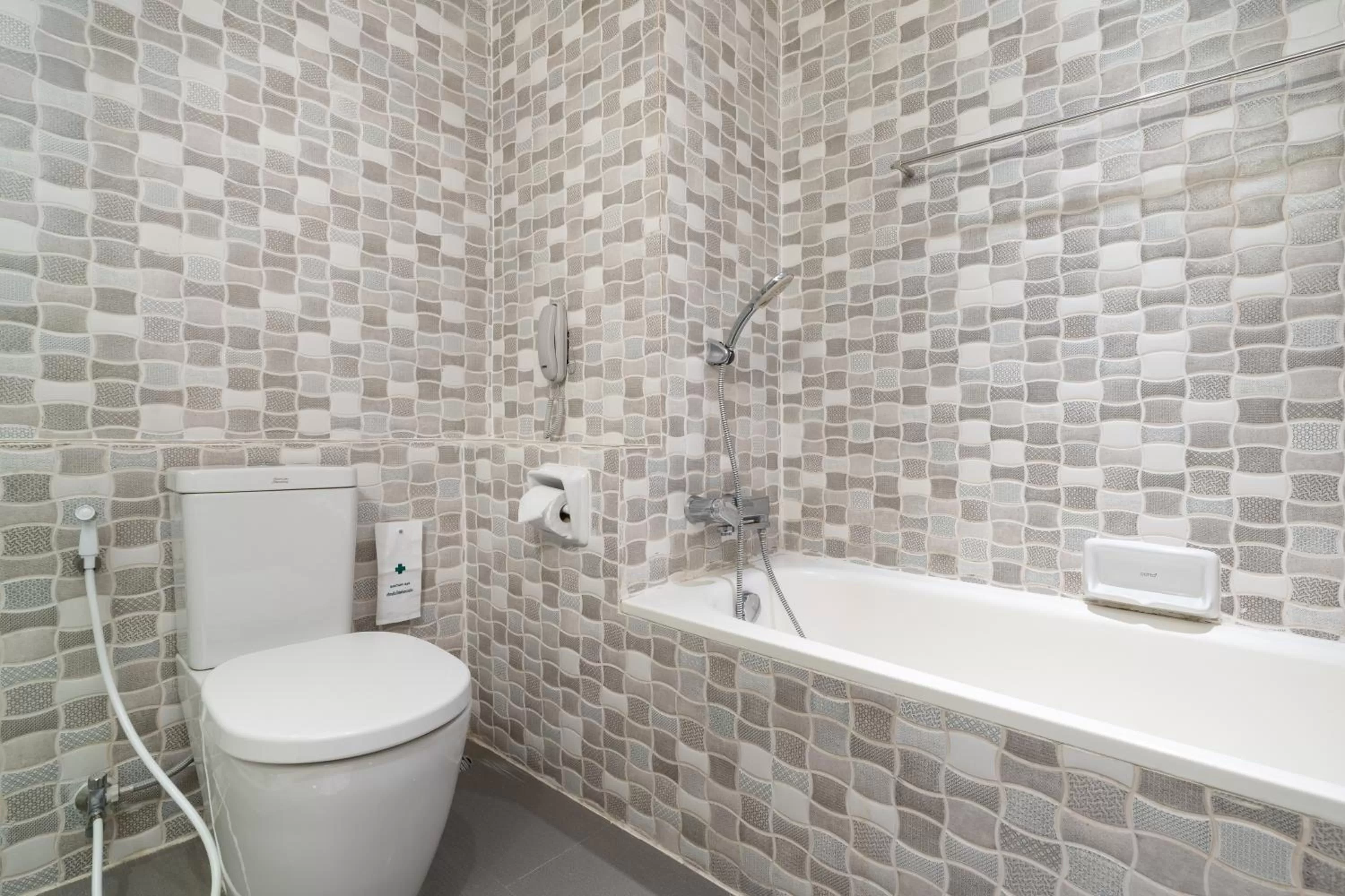 Jomtien Palm Beach Hotel and Resort