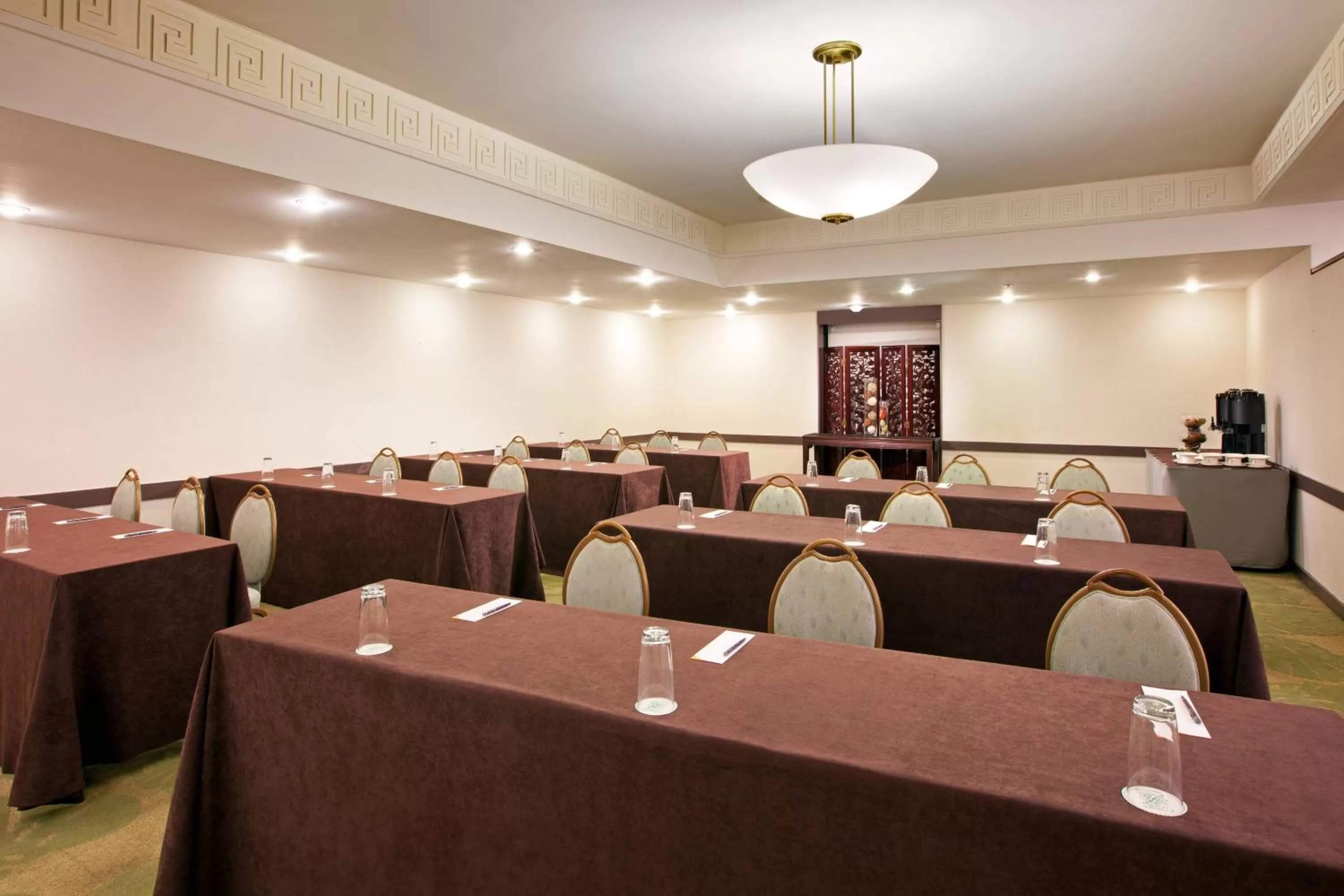 Meeting/conference room in Sheraton Princess Kaiulani Waikiki Beach