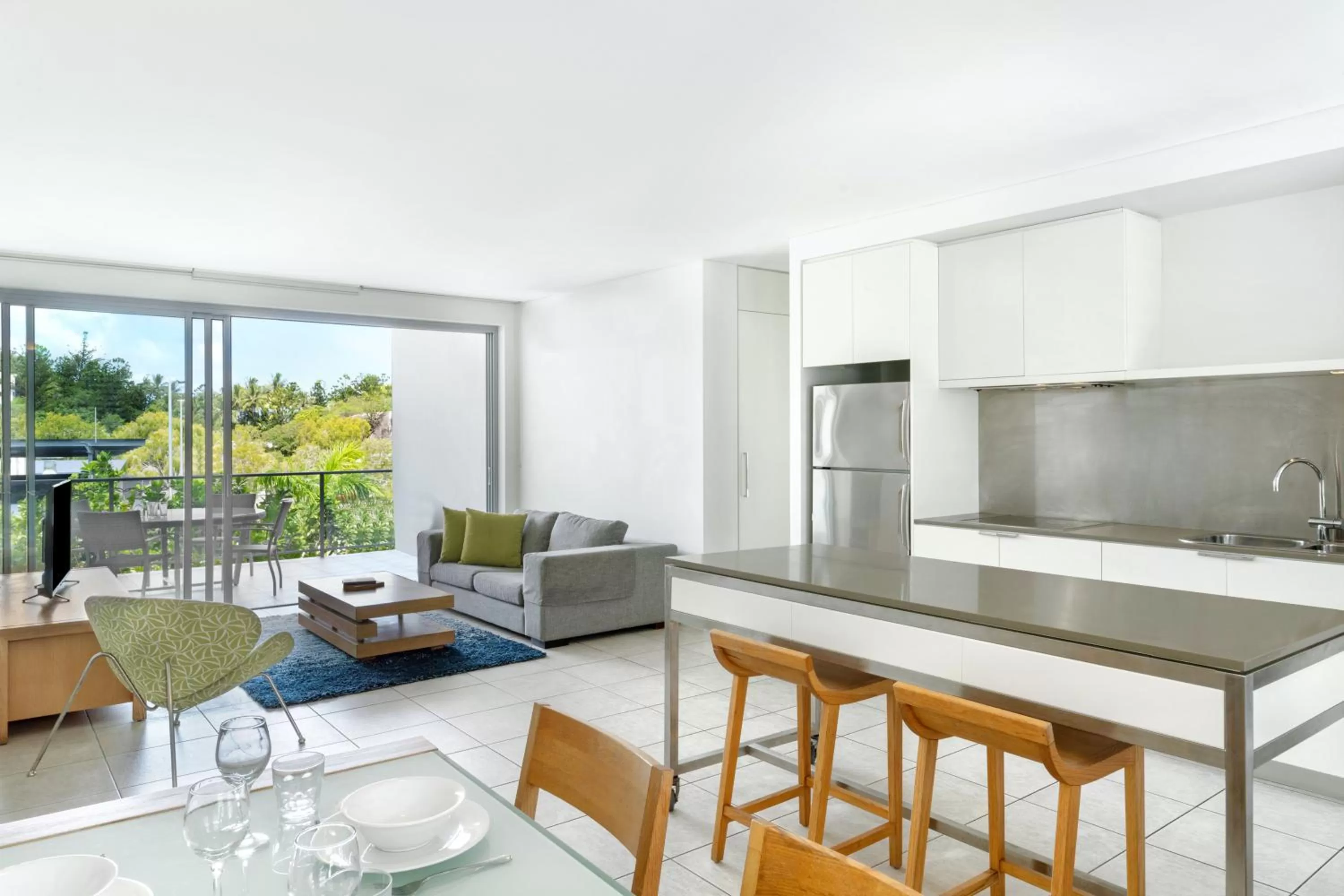 Kitchen or kitchenette in Peppers Blue on Blue