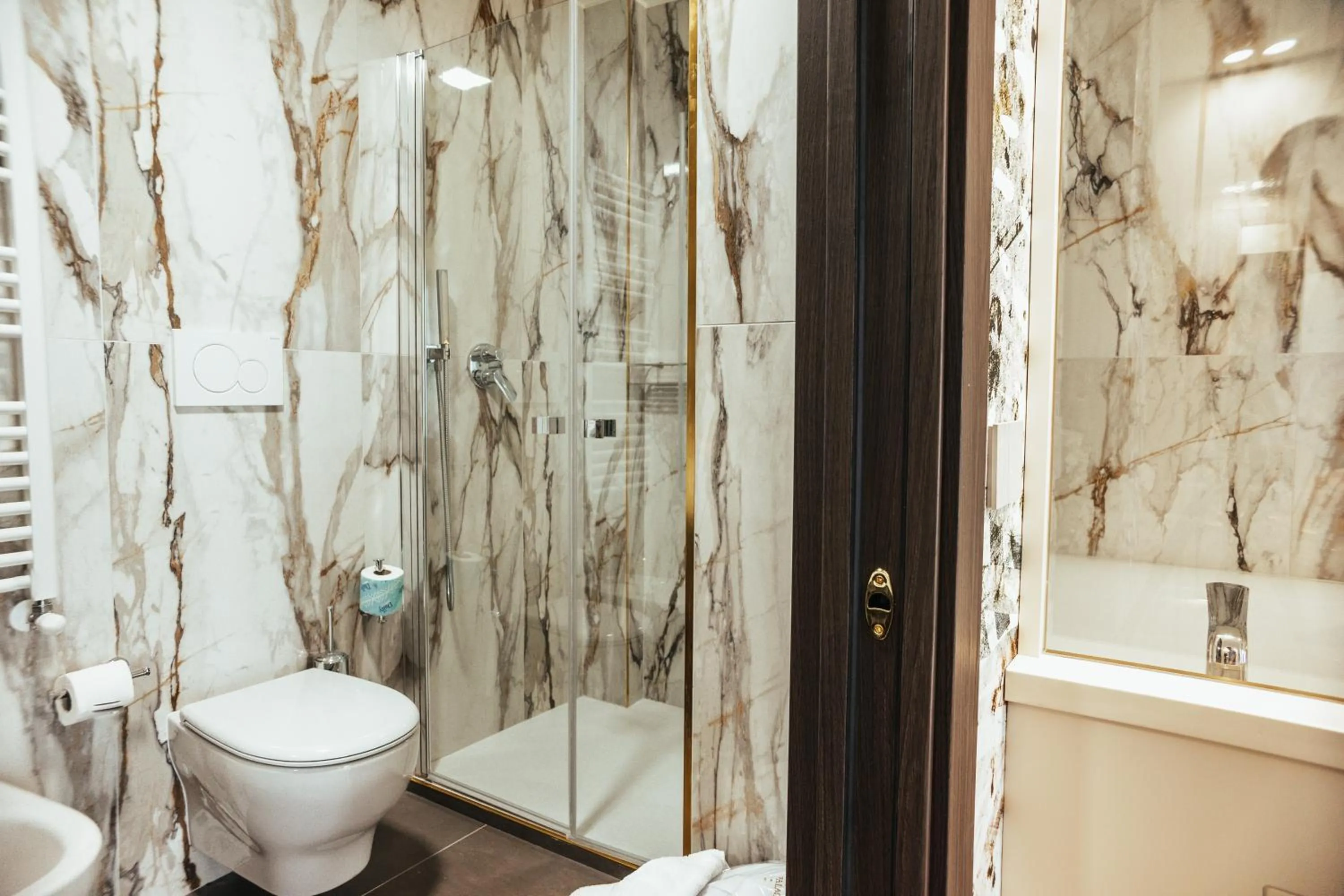 Bathroom in Hotel Palace