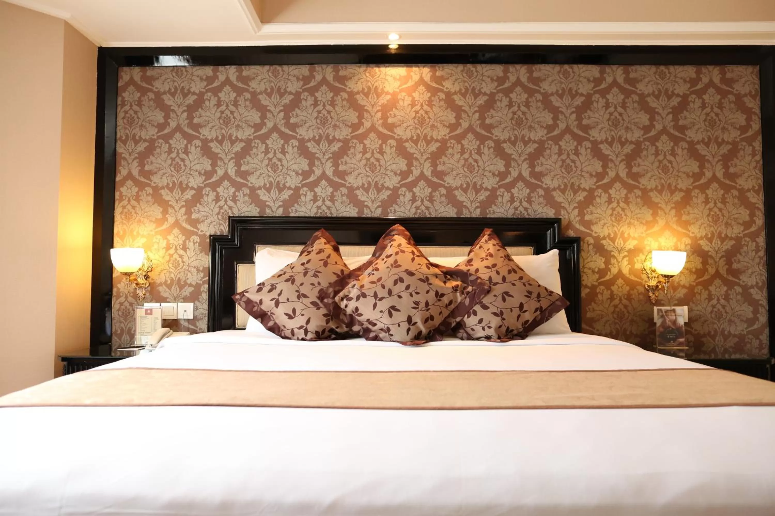 Bedroom, Bed in Golden Boutique Hotel Melawai