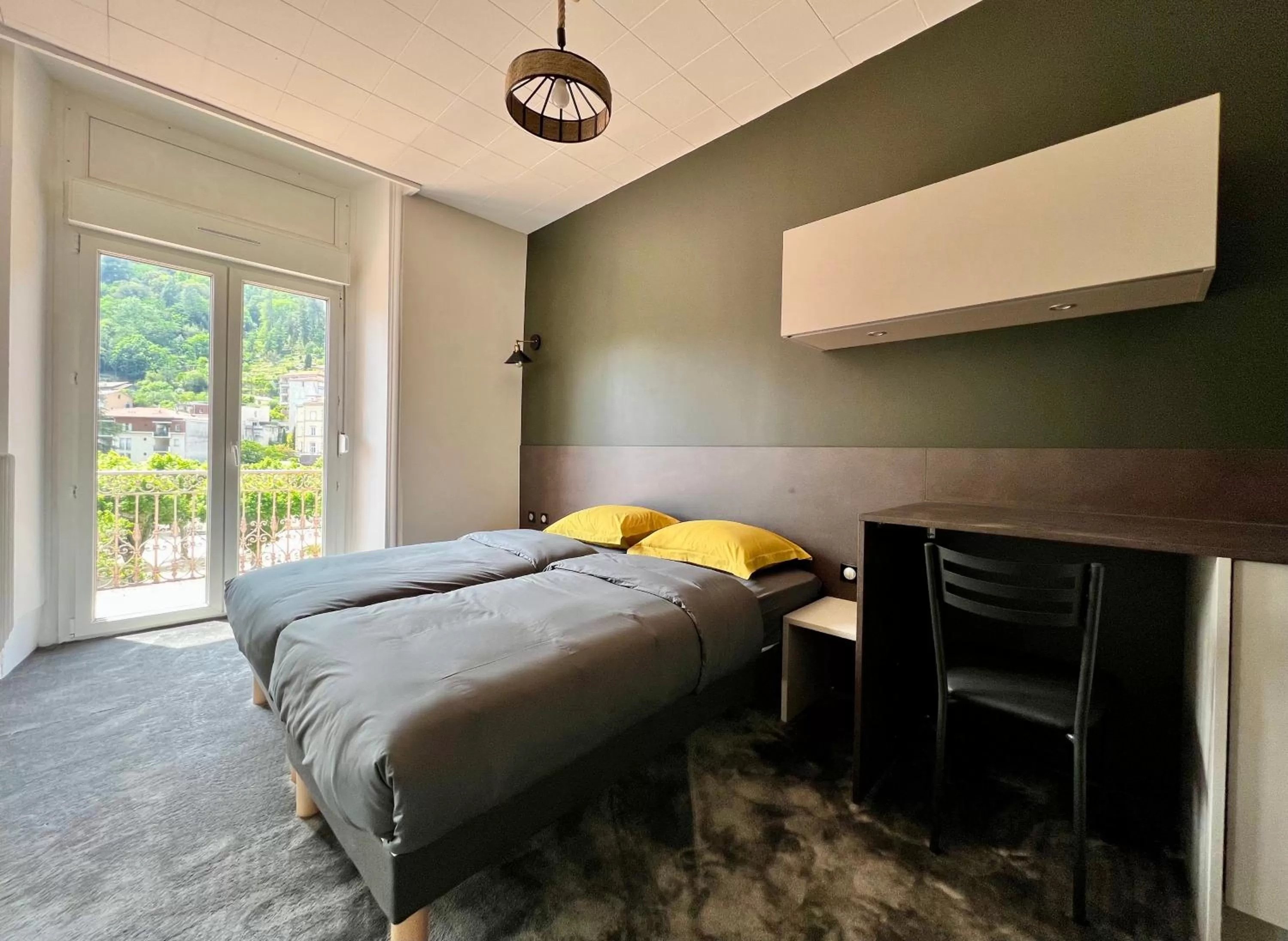 Bedroom, Bed in Appart'hôtel Les Célestins