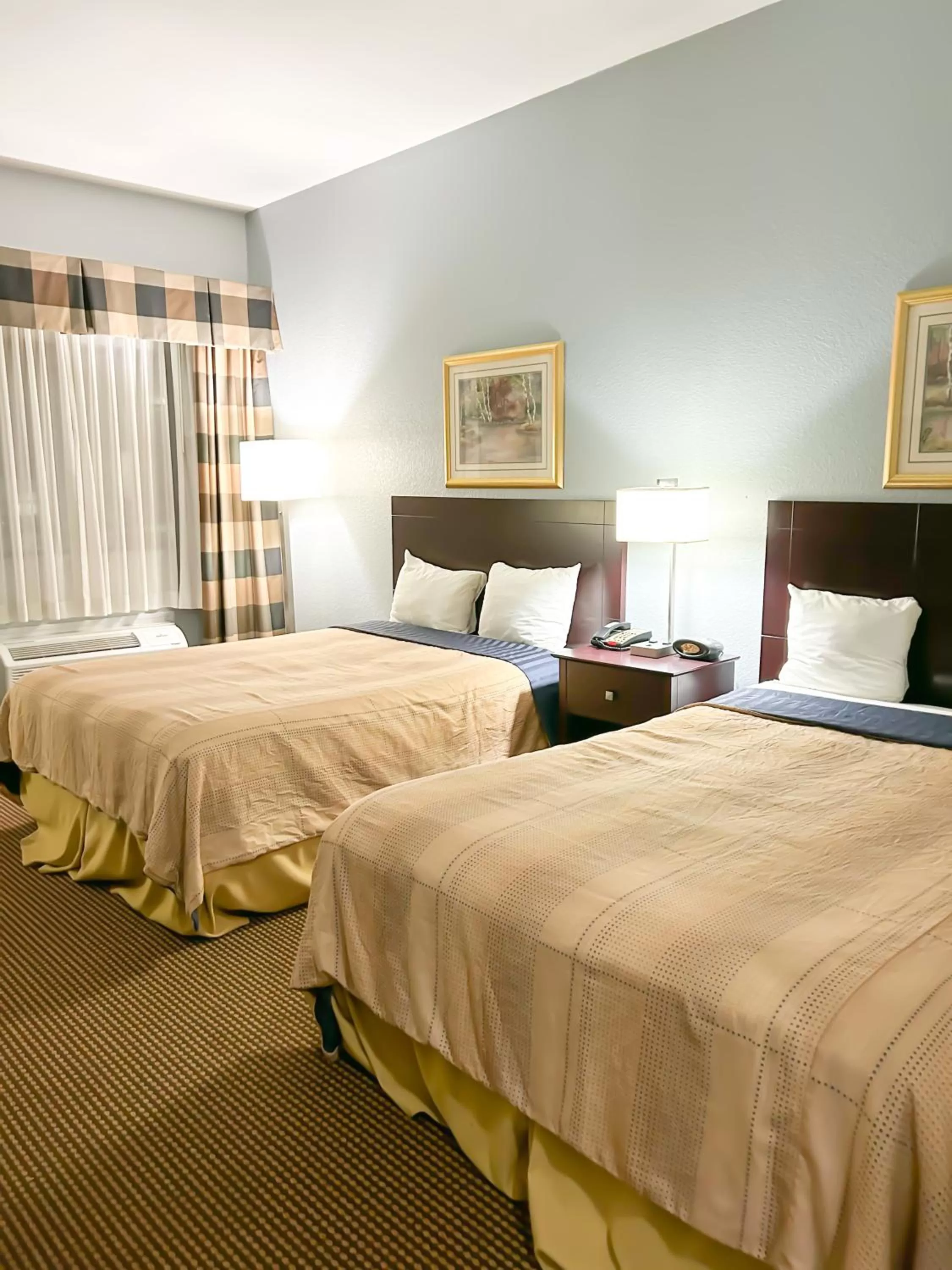 Superior Queen Room in Americas Best Value Inn Kilgore