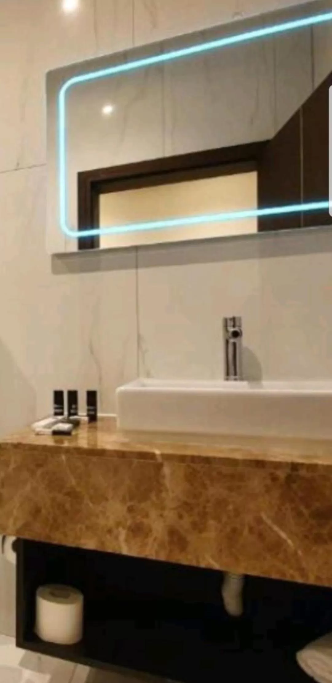 Bathroom in Hotel Ambasador