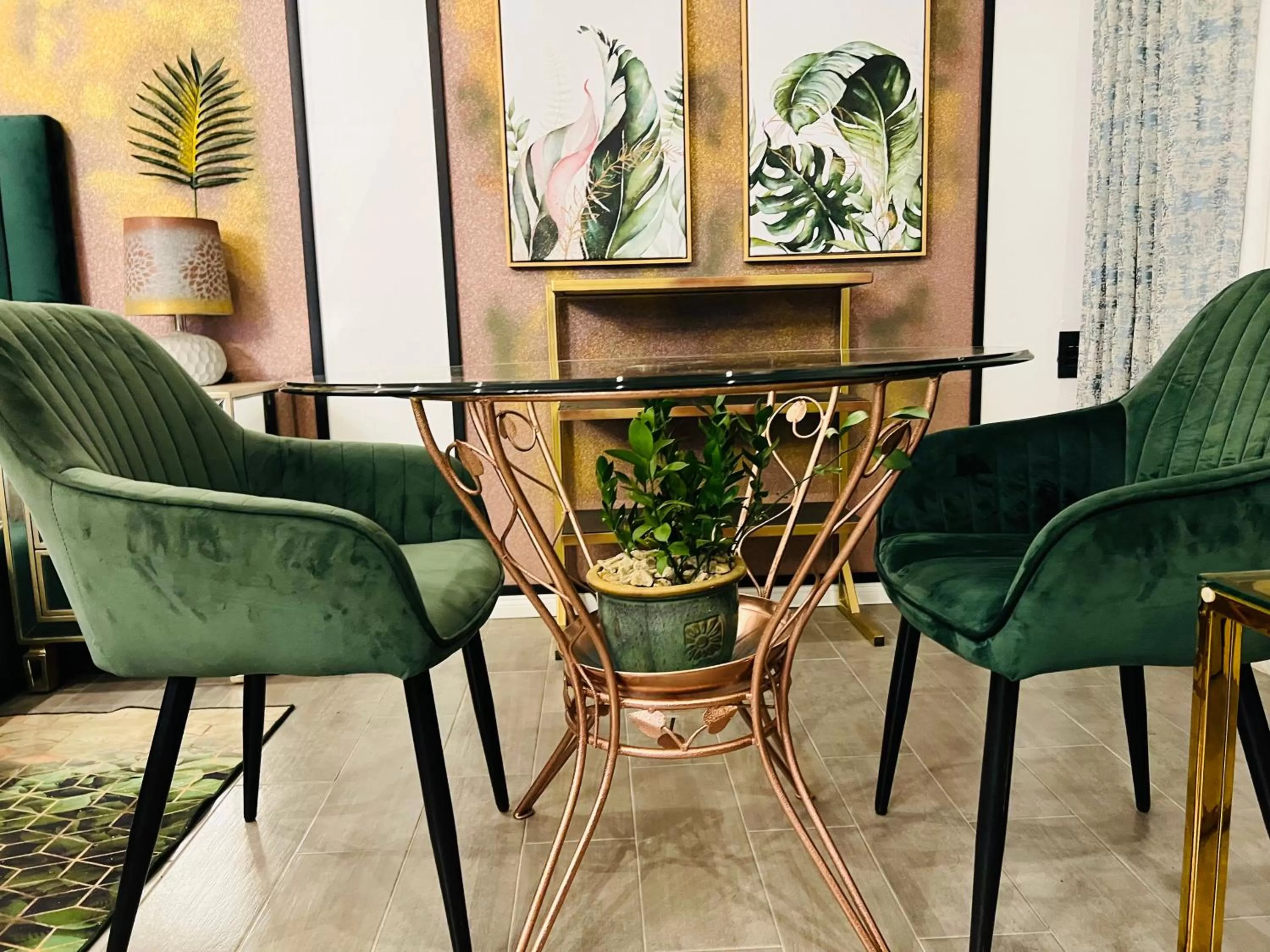 Seating Area in 24 On Basil Inventive suites