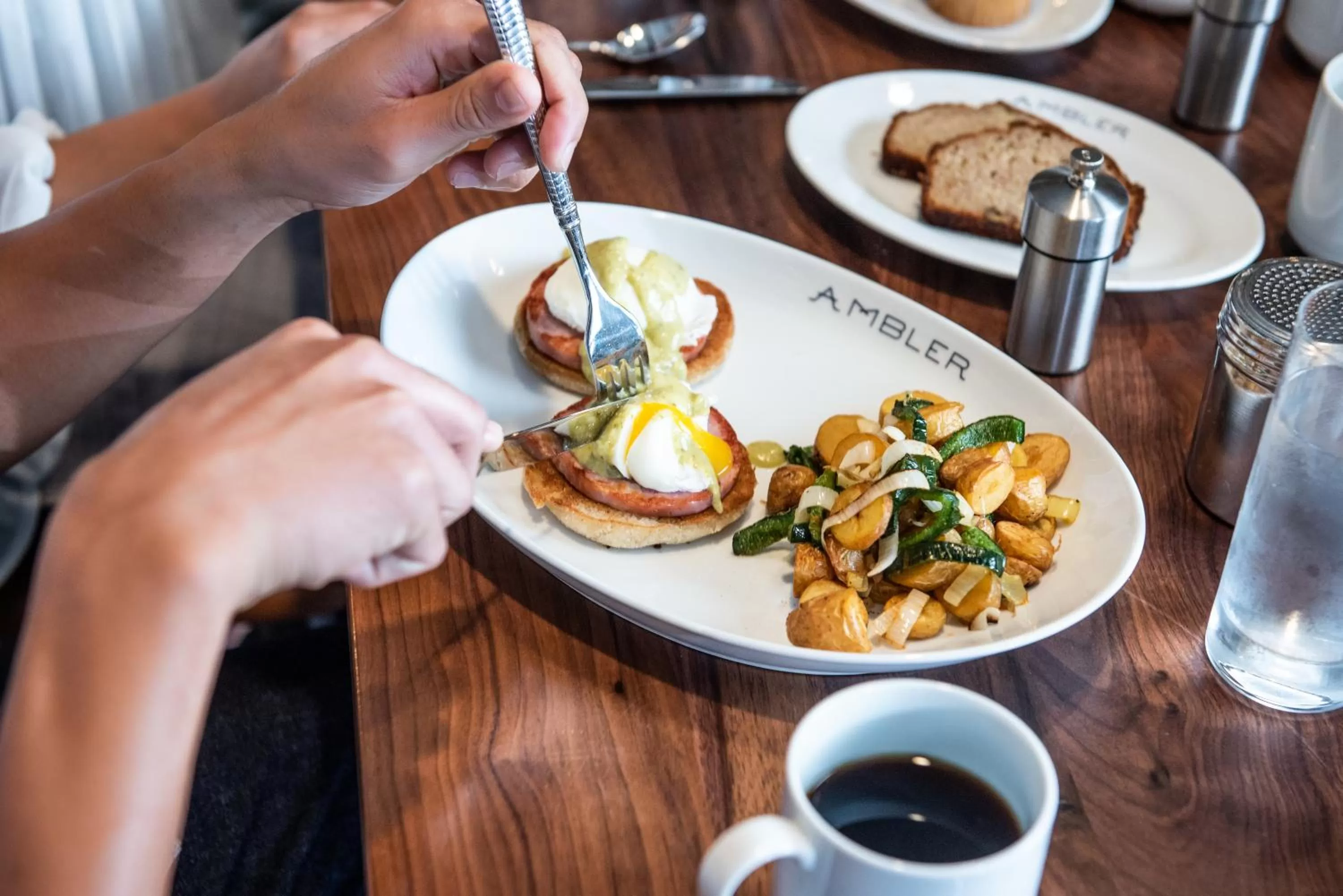 Breakfast in Hotel Contessa - Suites on the Riverwalk