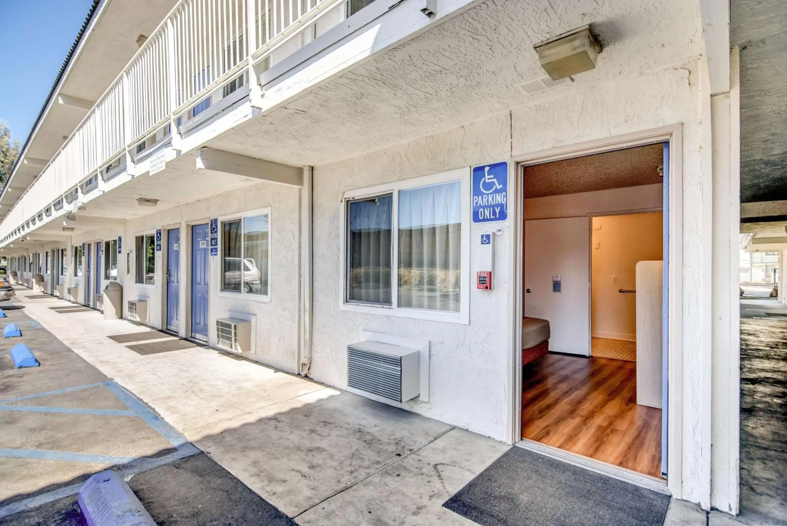 Property building in Motel 6-Stockton, CA - North