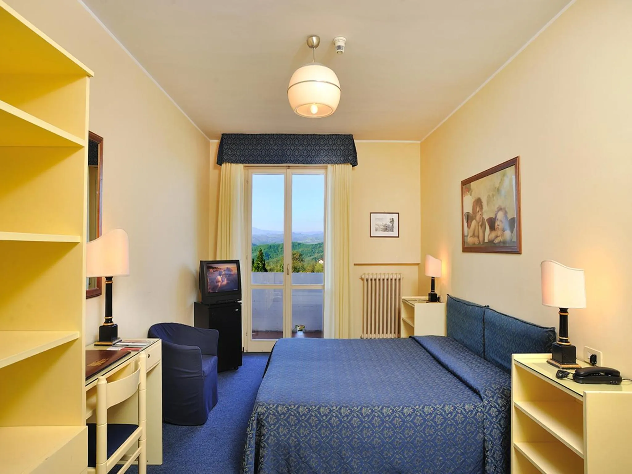 Photo of the whole room, Bed in Hotel & Residence Dei Duchi