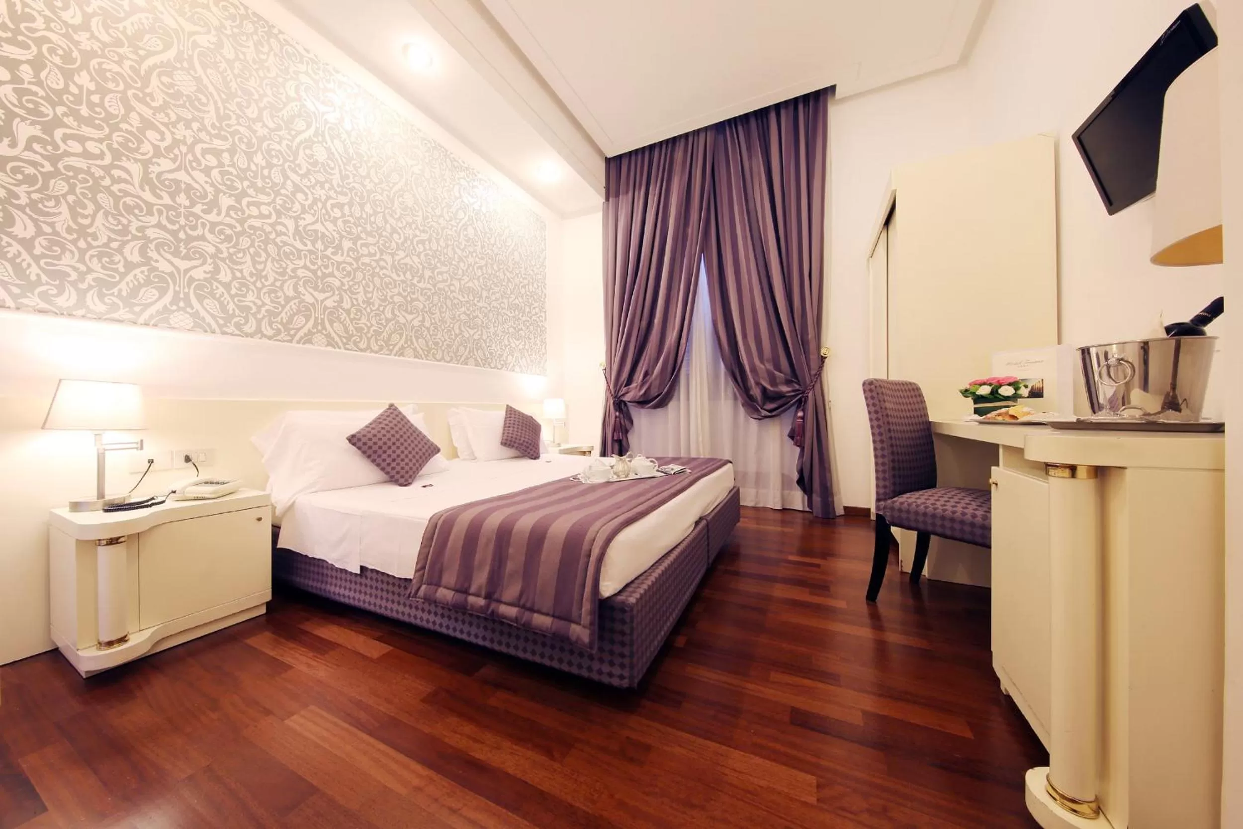 Double Room in Hotel Traiano