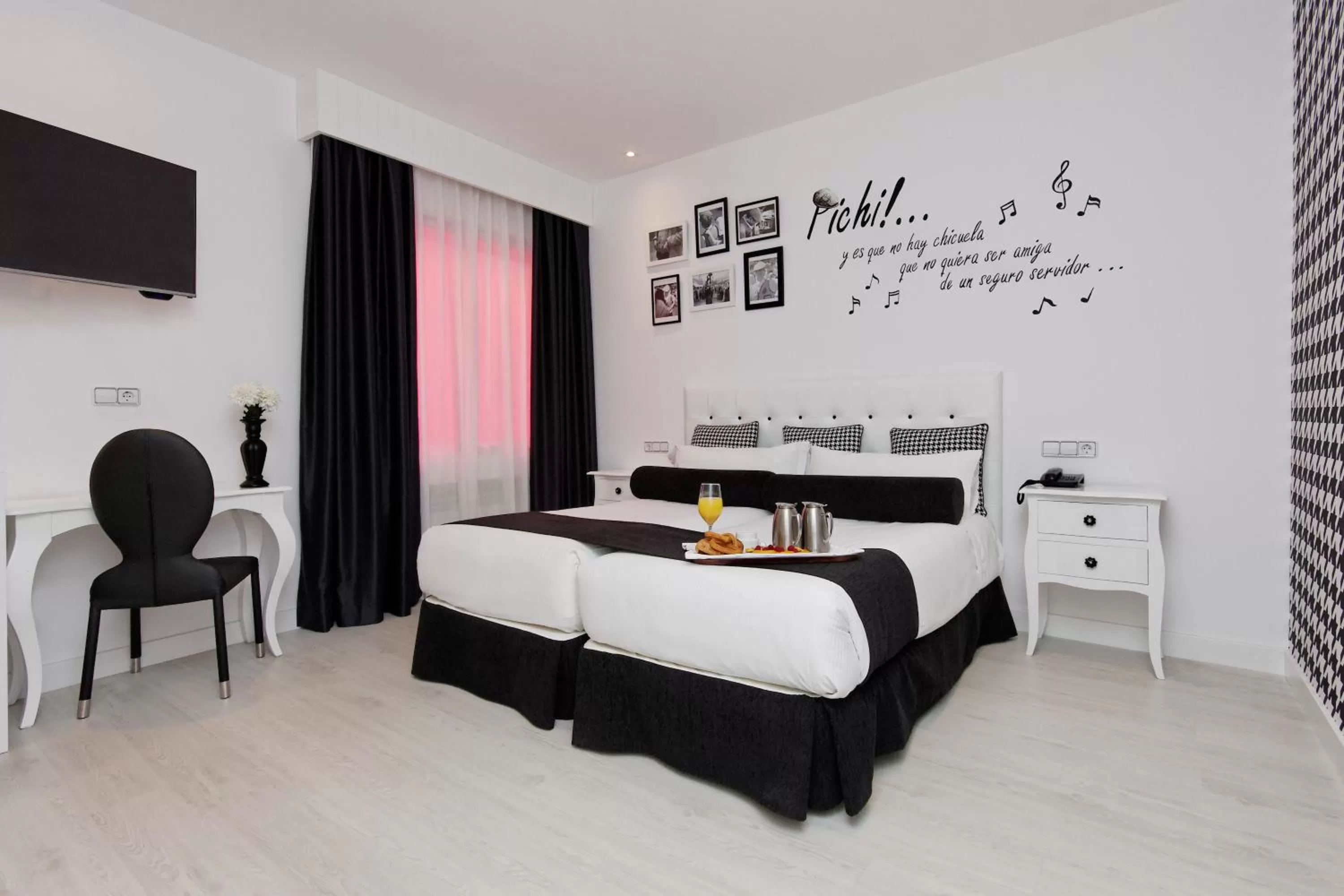 Photo of the whole room, Bed in Grupotel Mayorazgo