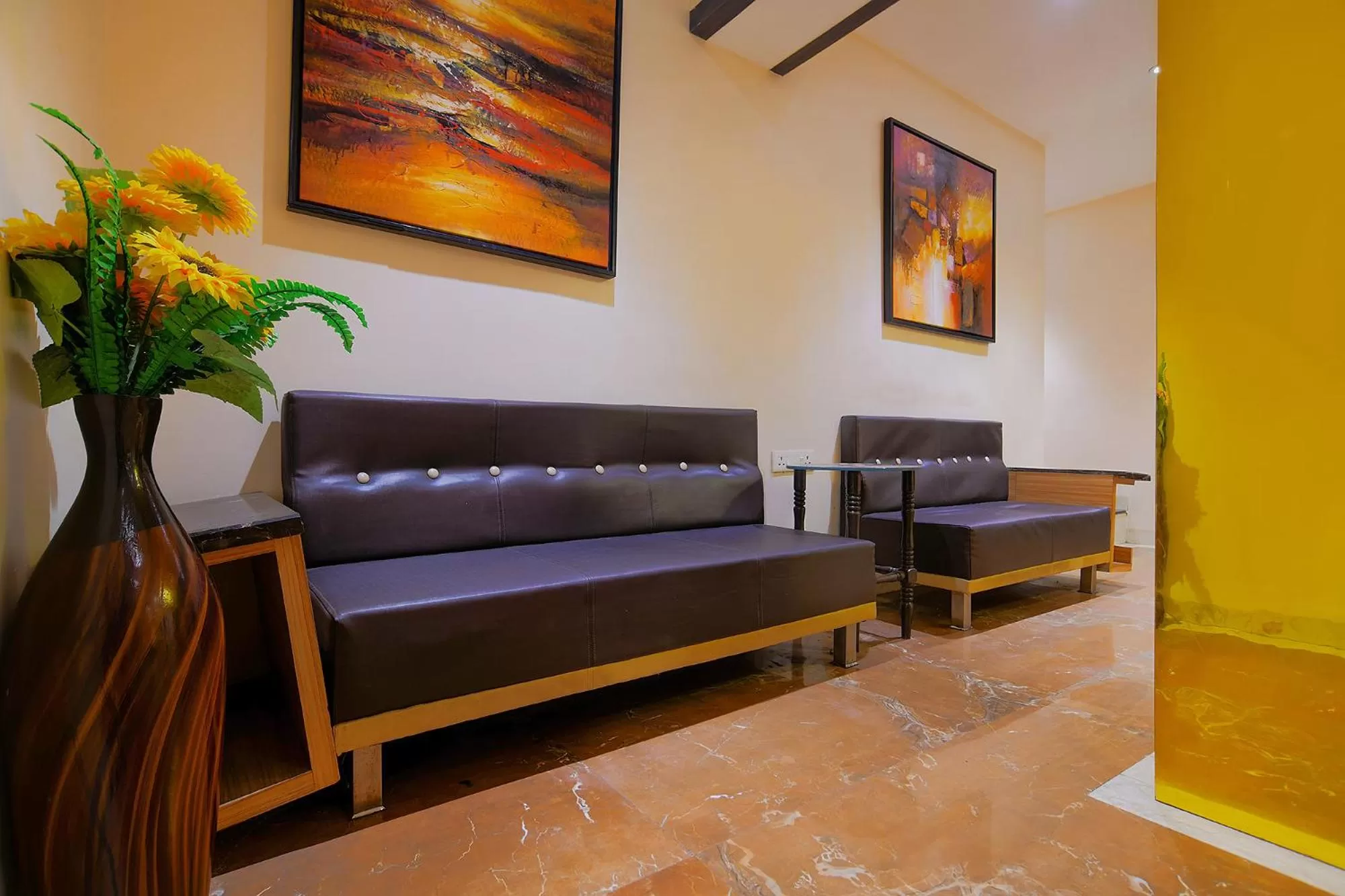 Living room in FabHotel Imperial Regency