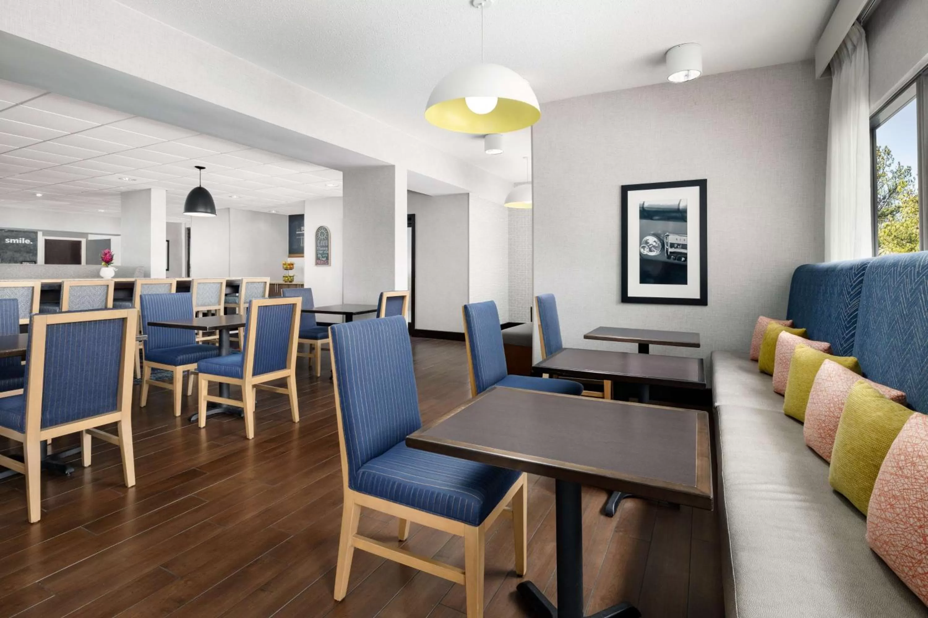 Breakfast in Hampton Inn Memphis-Walnut Grove/Baptist East